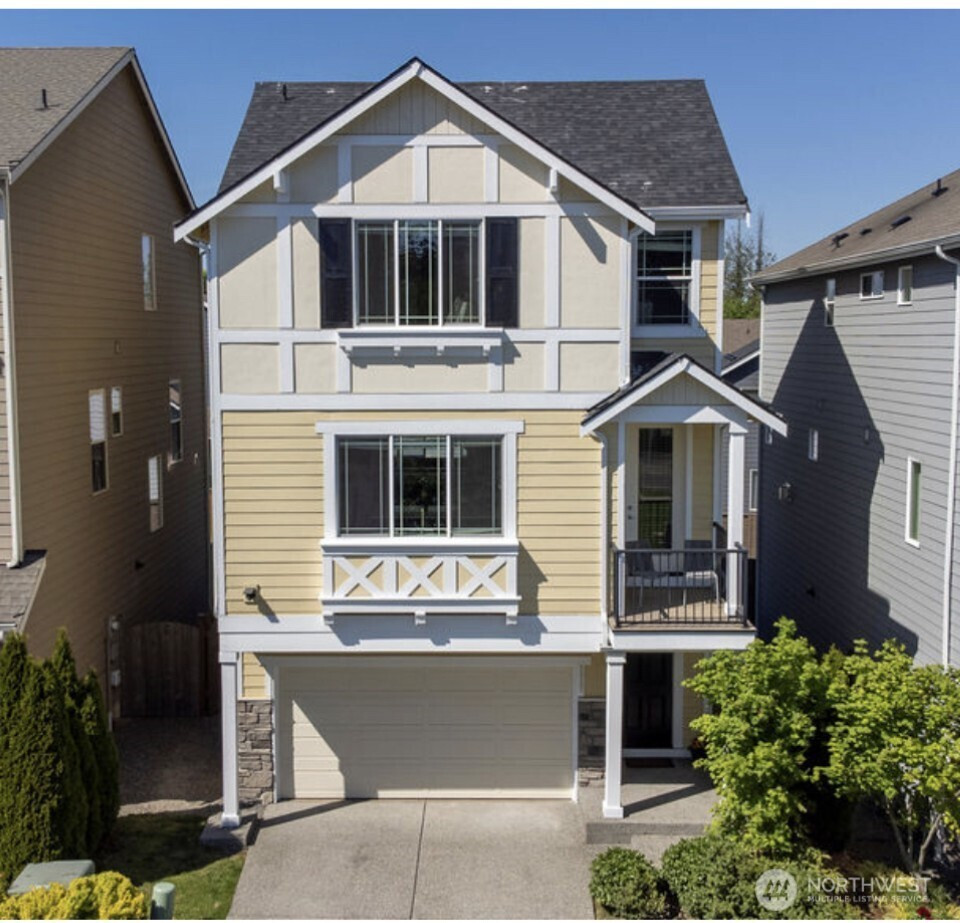 111 210th Street SW, Lynnwood, WA 98036