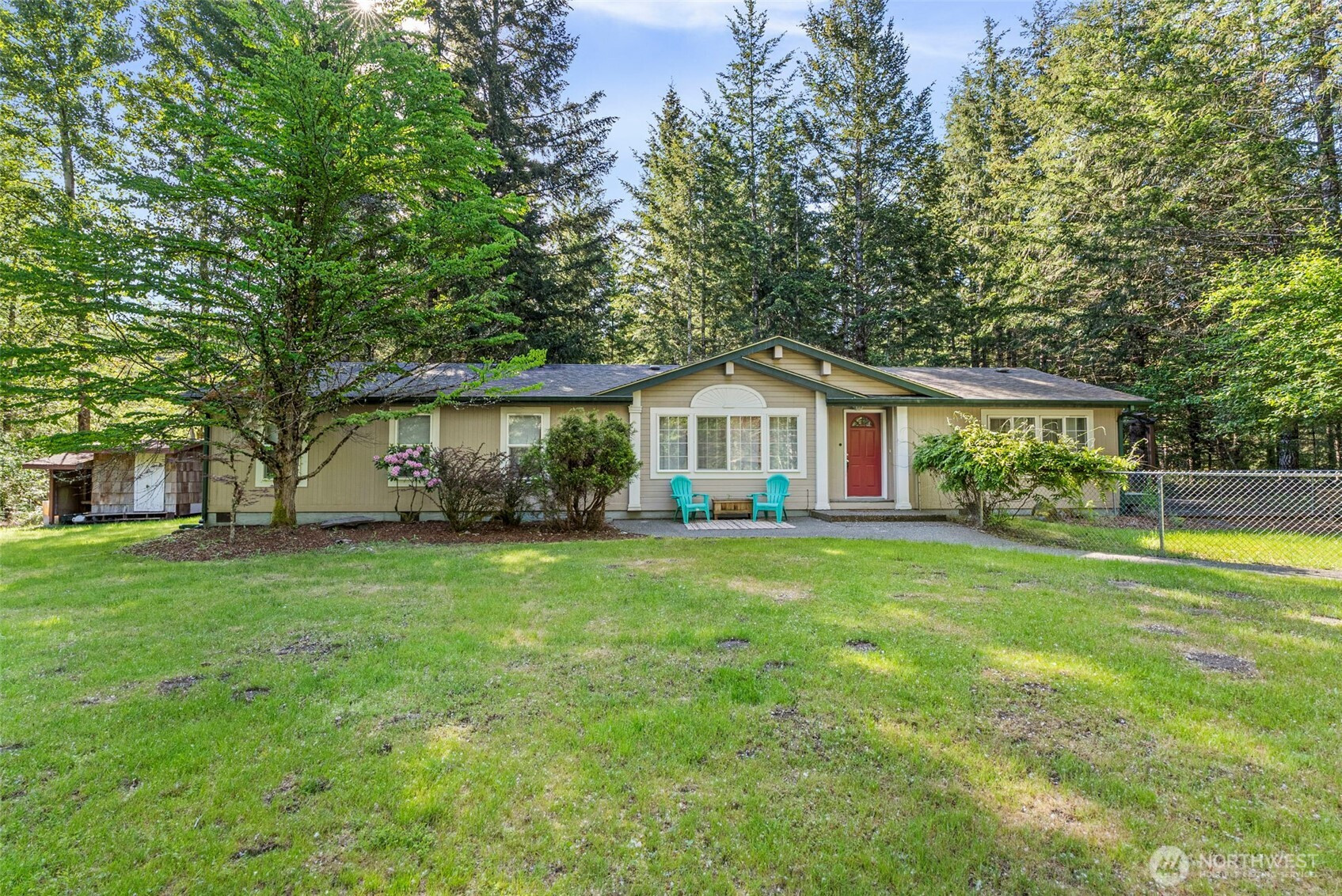 151 Roundwood Lane, Packwood, WA 98361
