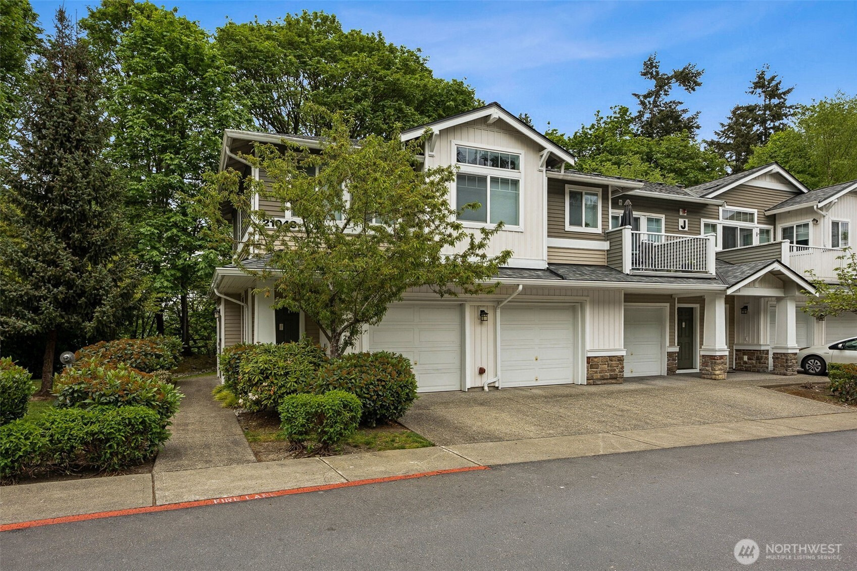 21048 40th Place S, SeaTac, WA 98198