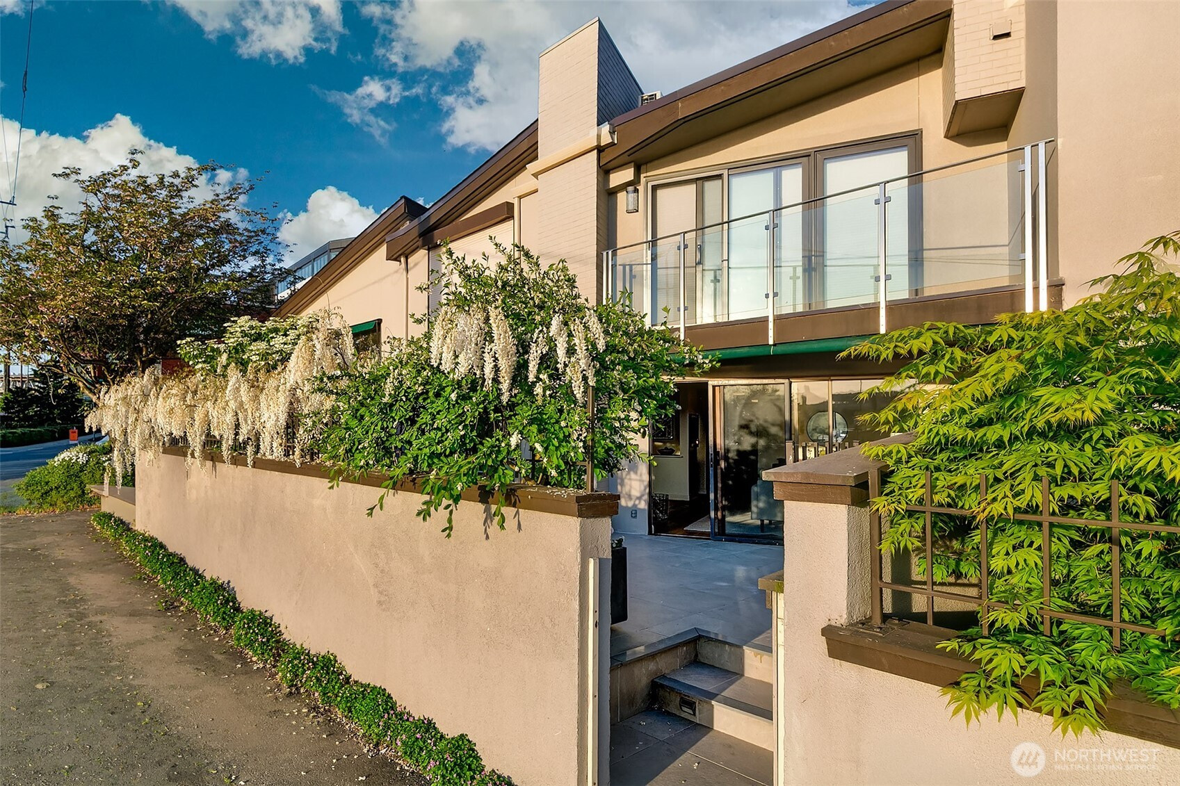 2728 Fairview Avenue E, Seattle, WA 98102