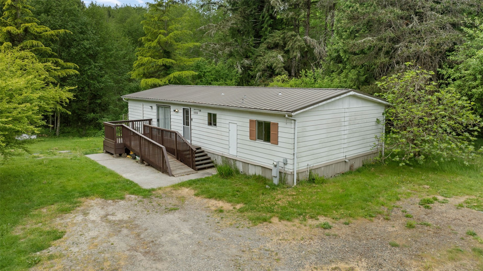 1916 Key Peninsula Highway NW, Lakebay, WA 98349