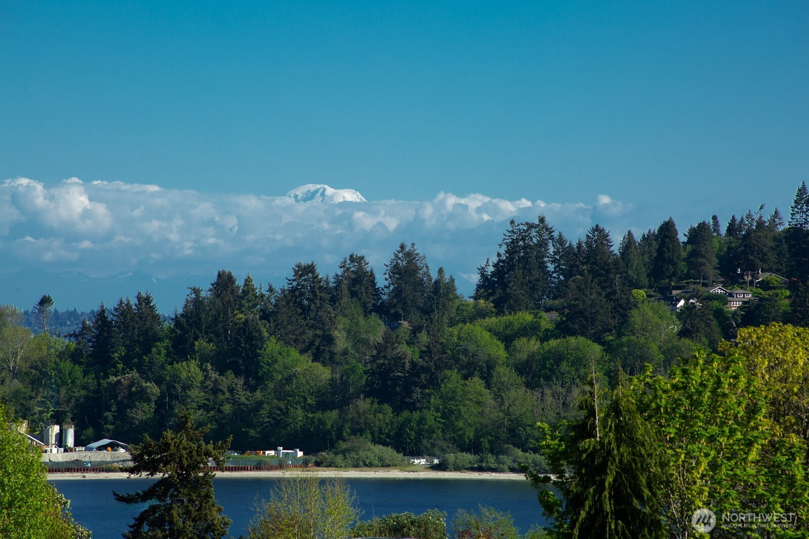 170 Harbor Sq Loop NE, Bainbridge Island, WA 98110