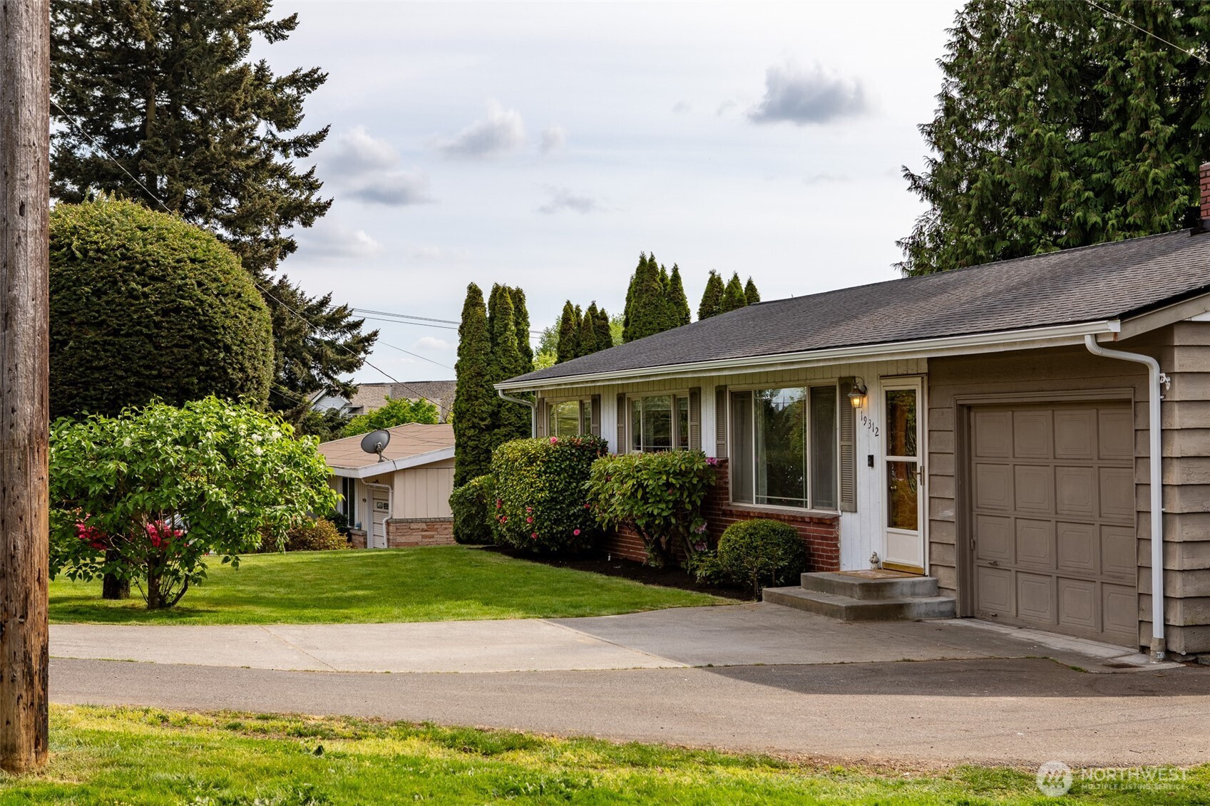 19312 48th Avenue W, Lynnwood, WA 98036