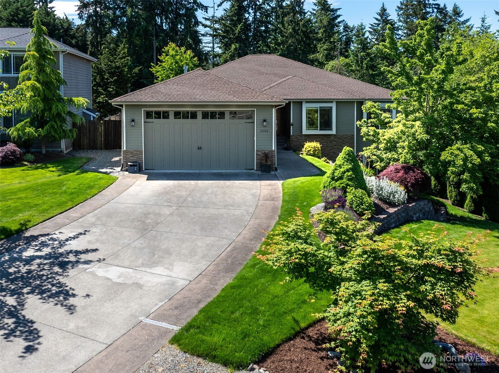 3202 170th Avenue E, Lake Tapps, WA 98391