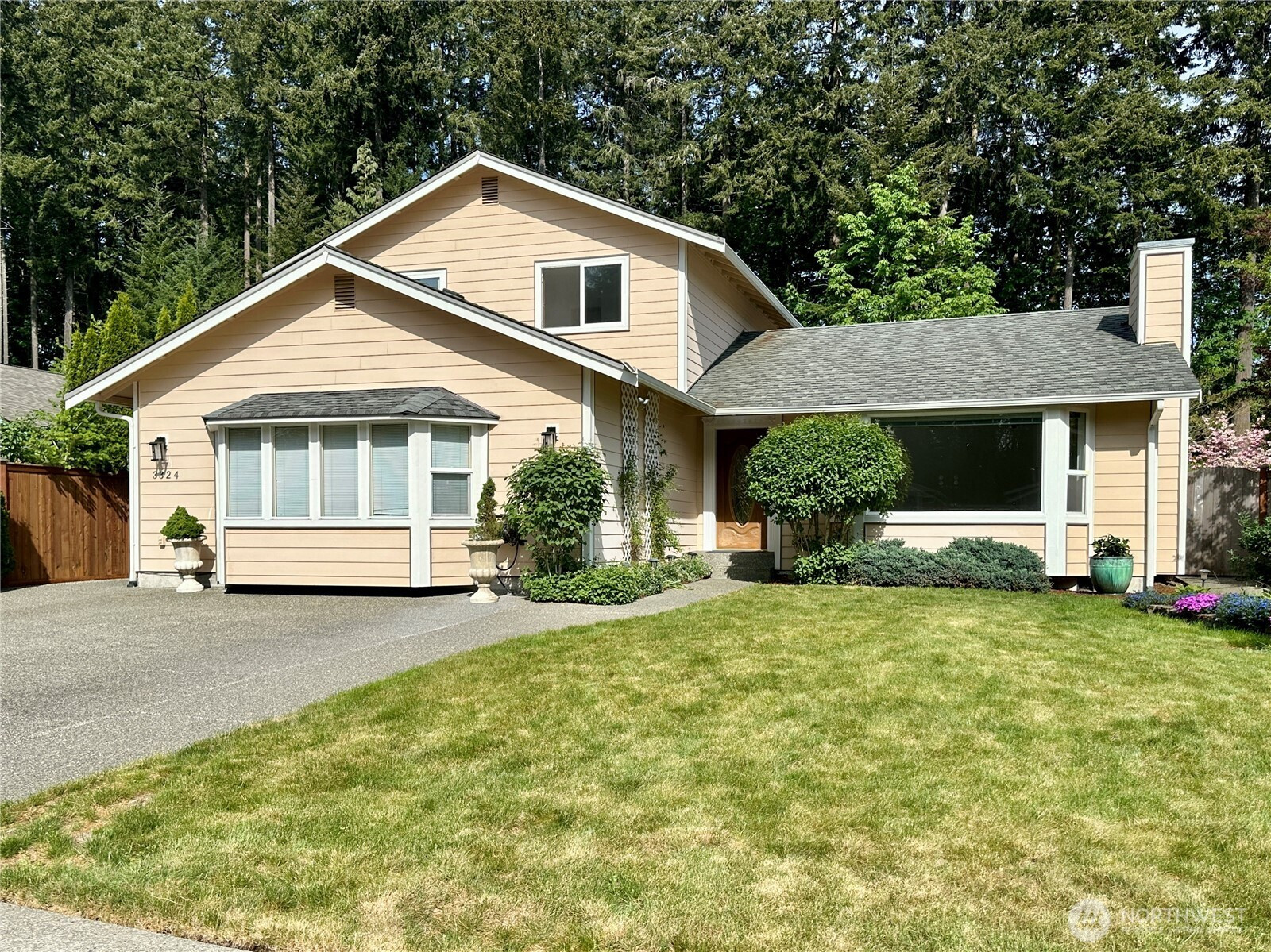 3324 Woodard Green Drive NE, Olympia, WA 98506