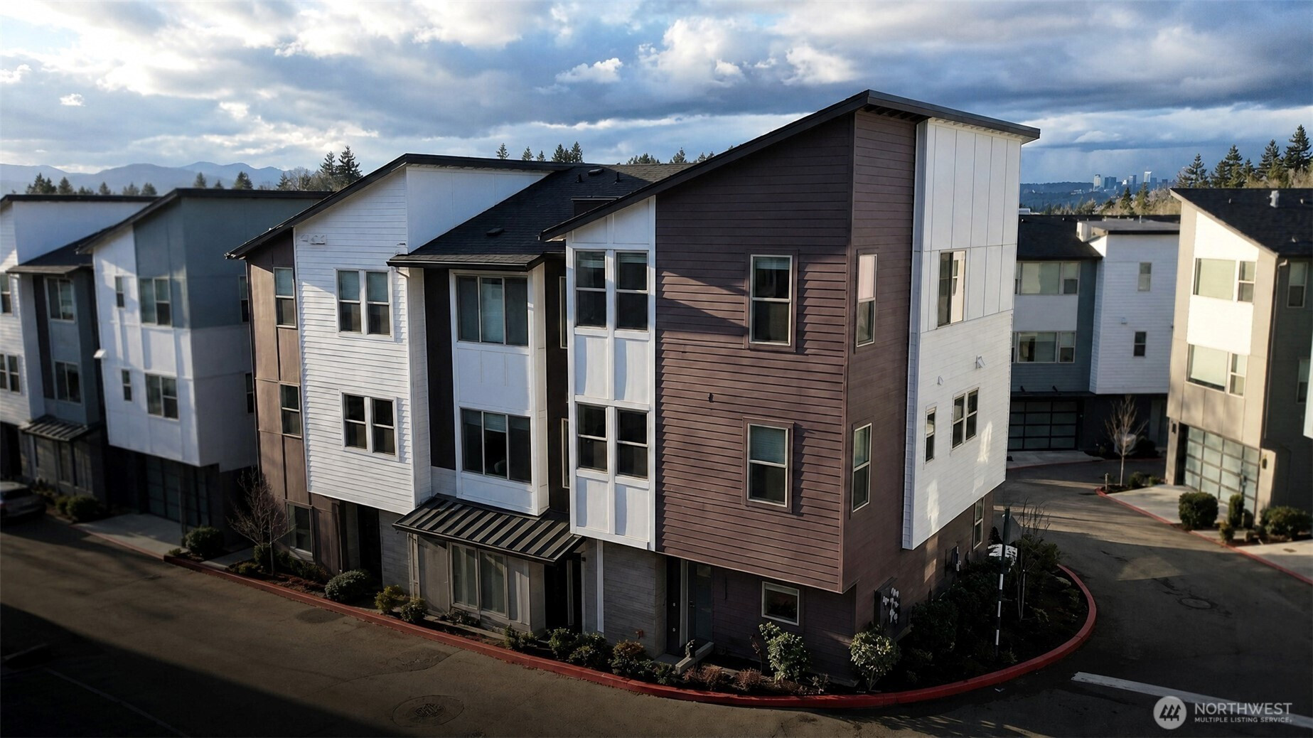 13657 SE 67th Lane, Newcastle, WA 98059