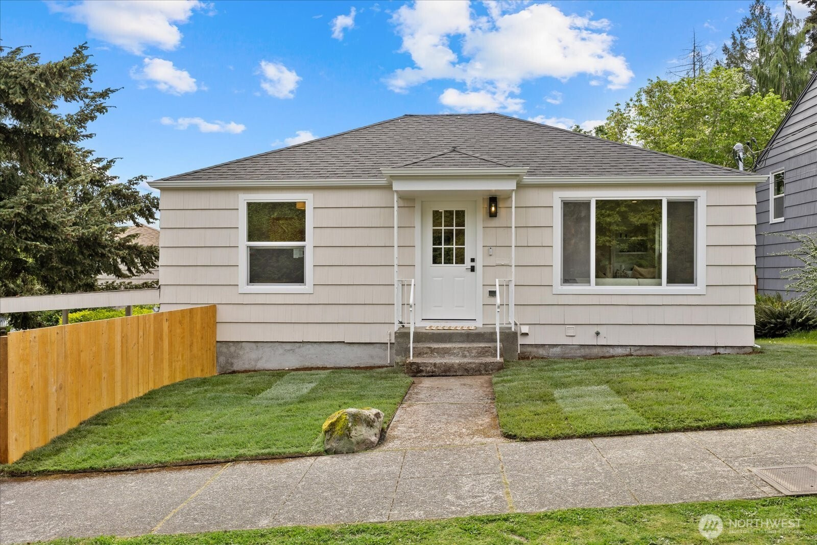 4238 28th Place W, Seattle, WA 98199