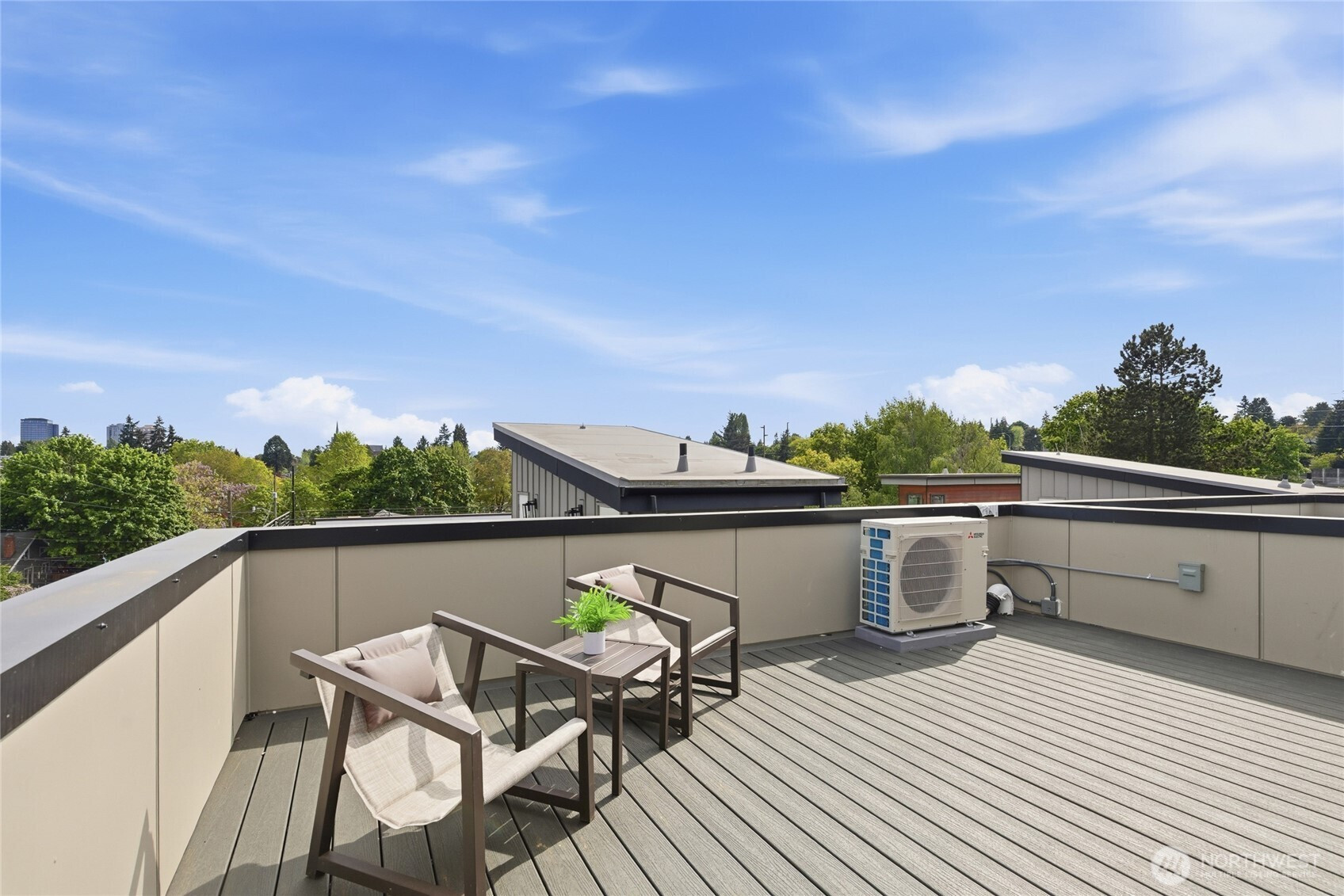 6217 9th Avenue NE, Seattle, WA 98115