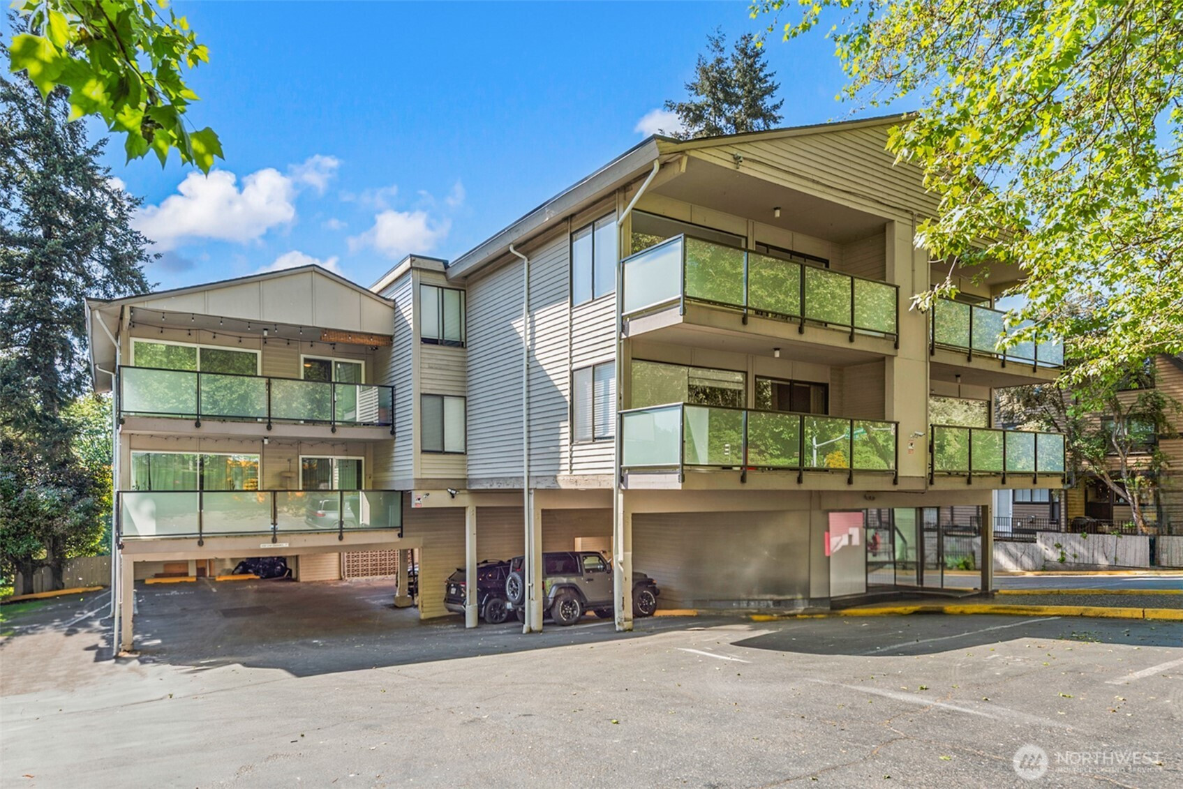 321 Bellevue Way SE, Bellevue, WA 98004