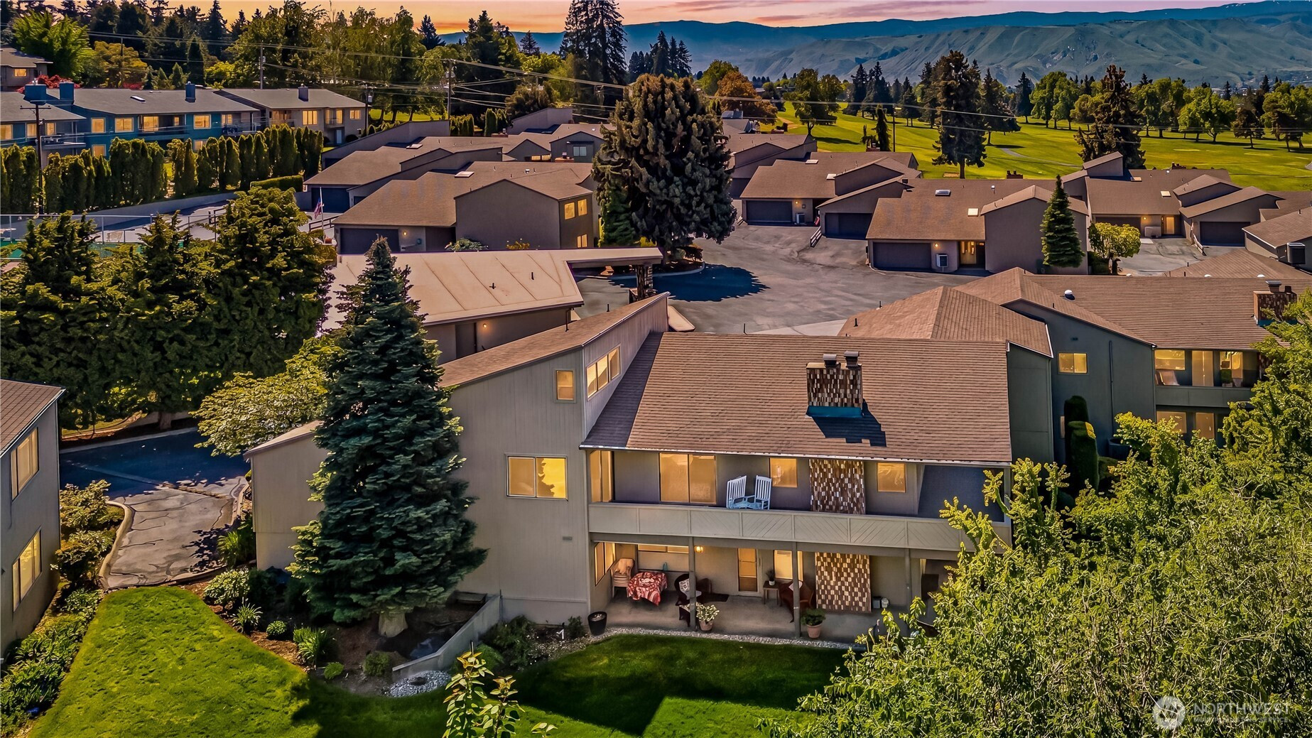 225 19th Street NE, East Wenatchee, WA 98802