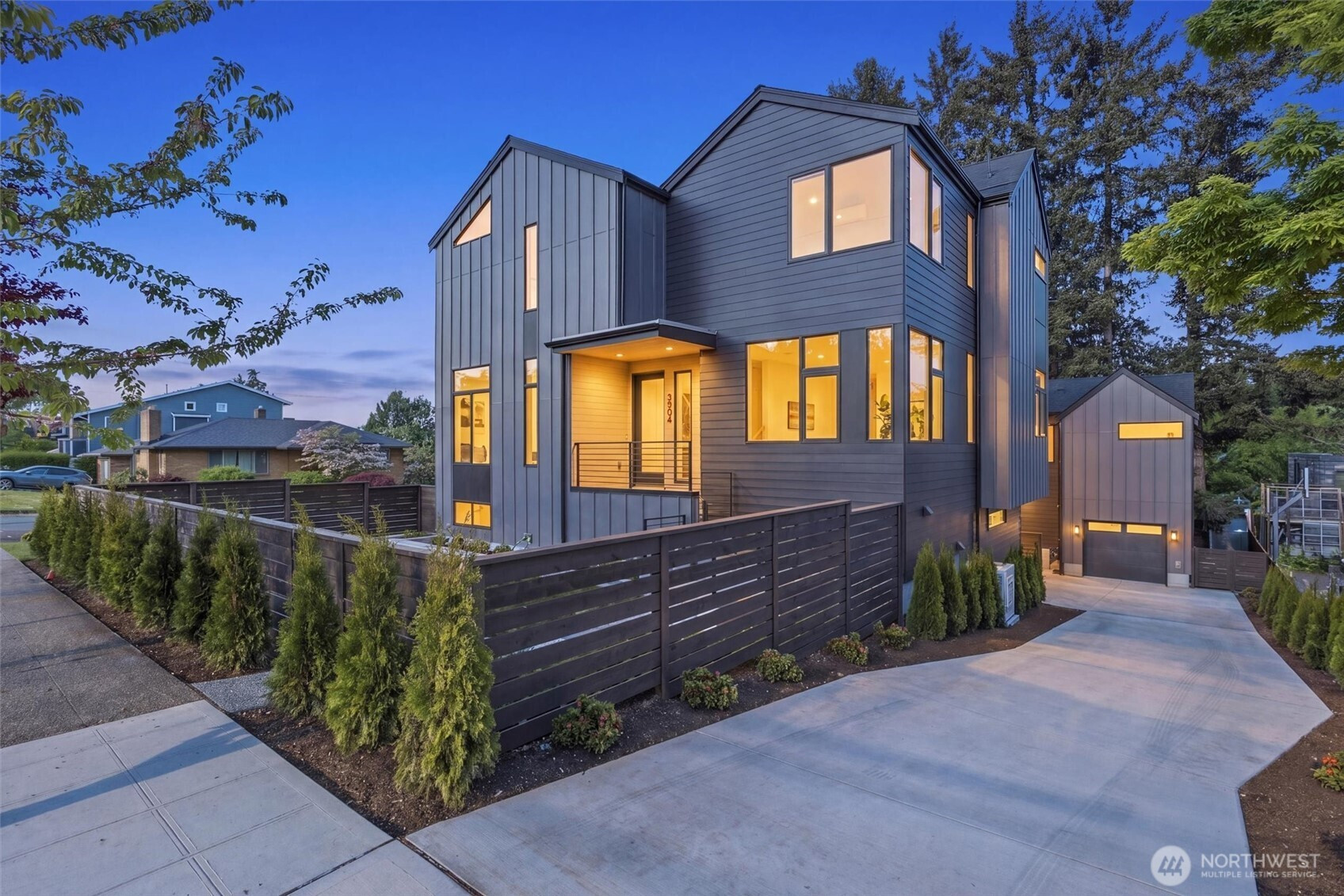 3904 42nd Avenue S, Seattle, WA 98118