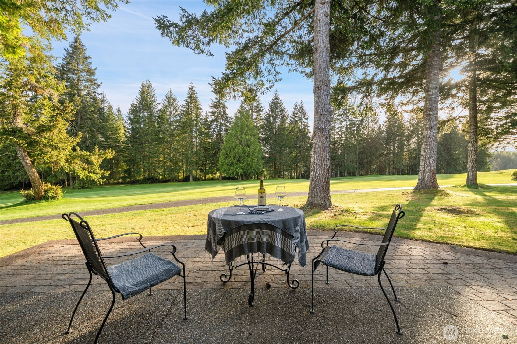 321 E Soderberg Road, Allyn, WA 98524