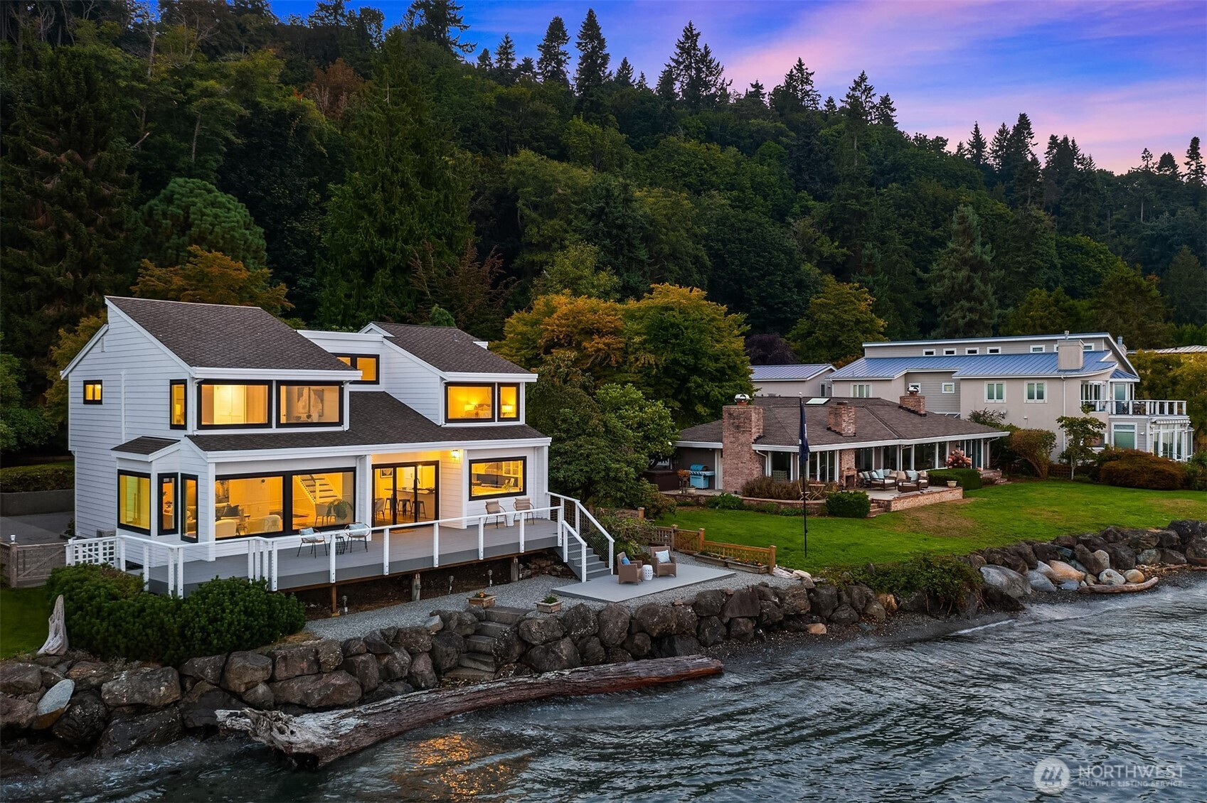 4692 Rockaway Beach Road NE, Bainbridge Island, WA 98110