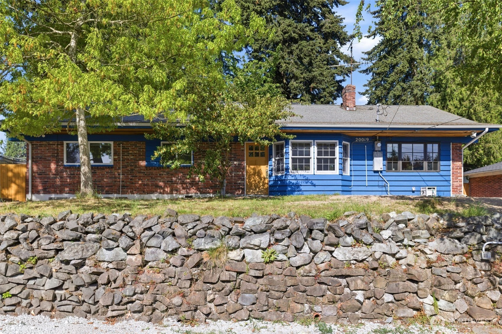 20019 3rd Avenue S, Des Moines, WA 98198
