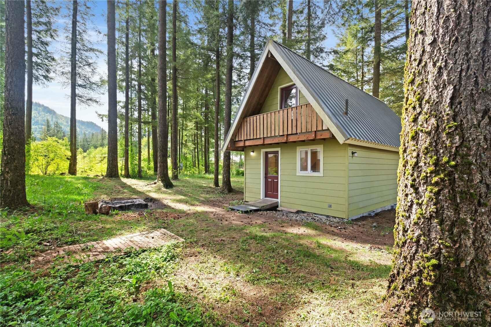 6182 Chestnut Drive, Maple Falls, WA 98266