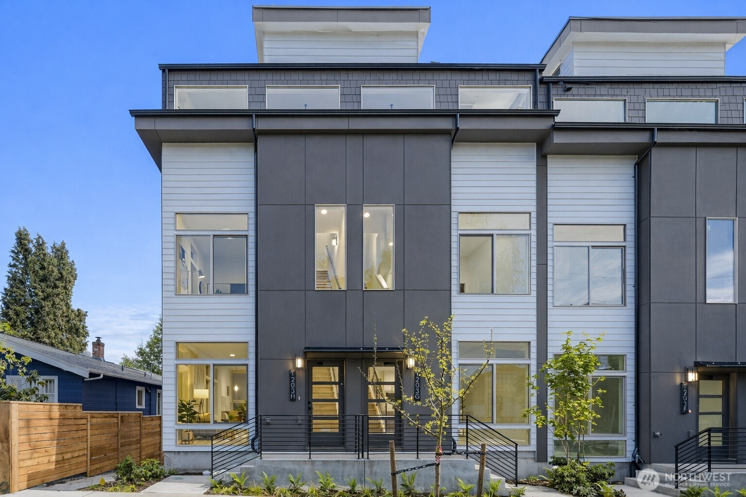 1203 B N Allen Place, Seattle, WA 98103