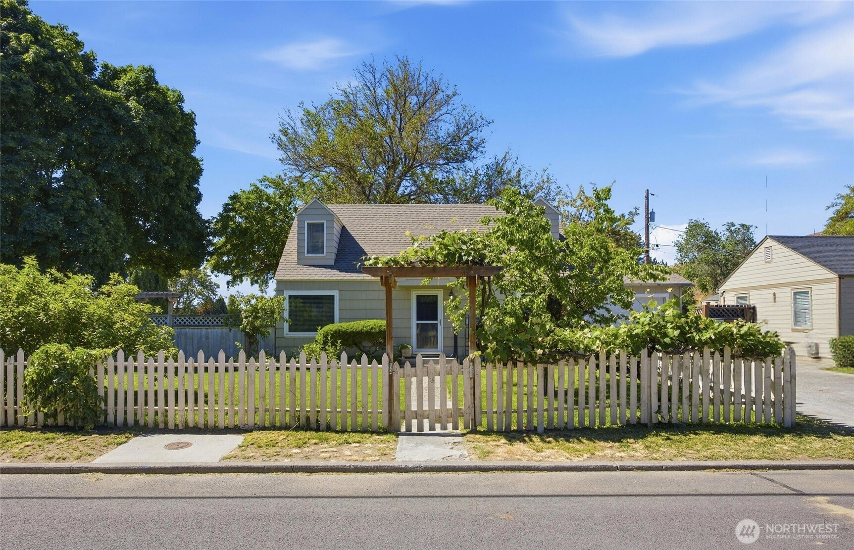 540 3rd Avenue SW, Ephrata, WA 98823
