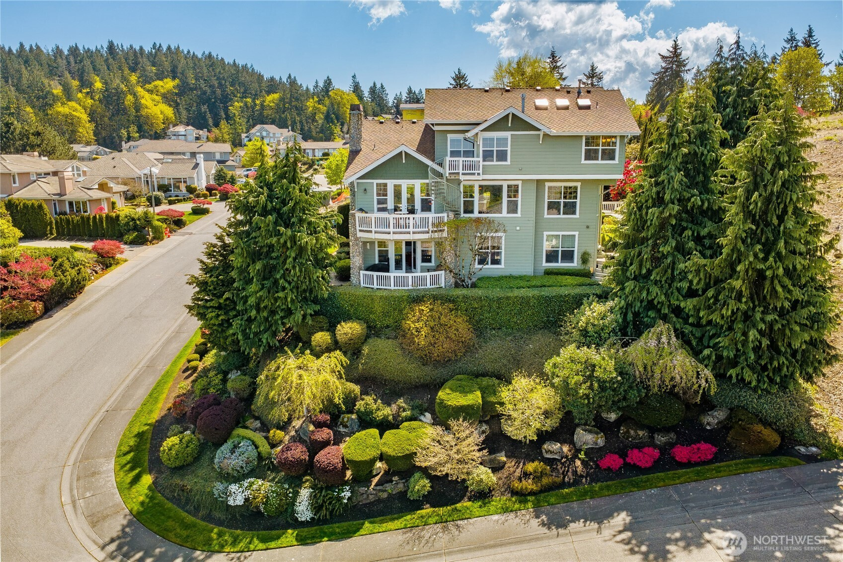 8305 144th Avenue SE, Newcastle, WA 98059