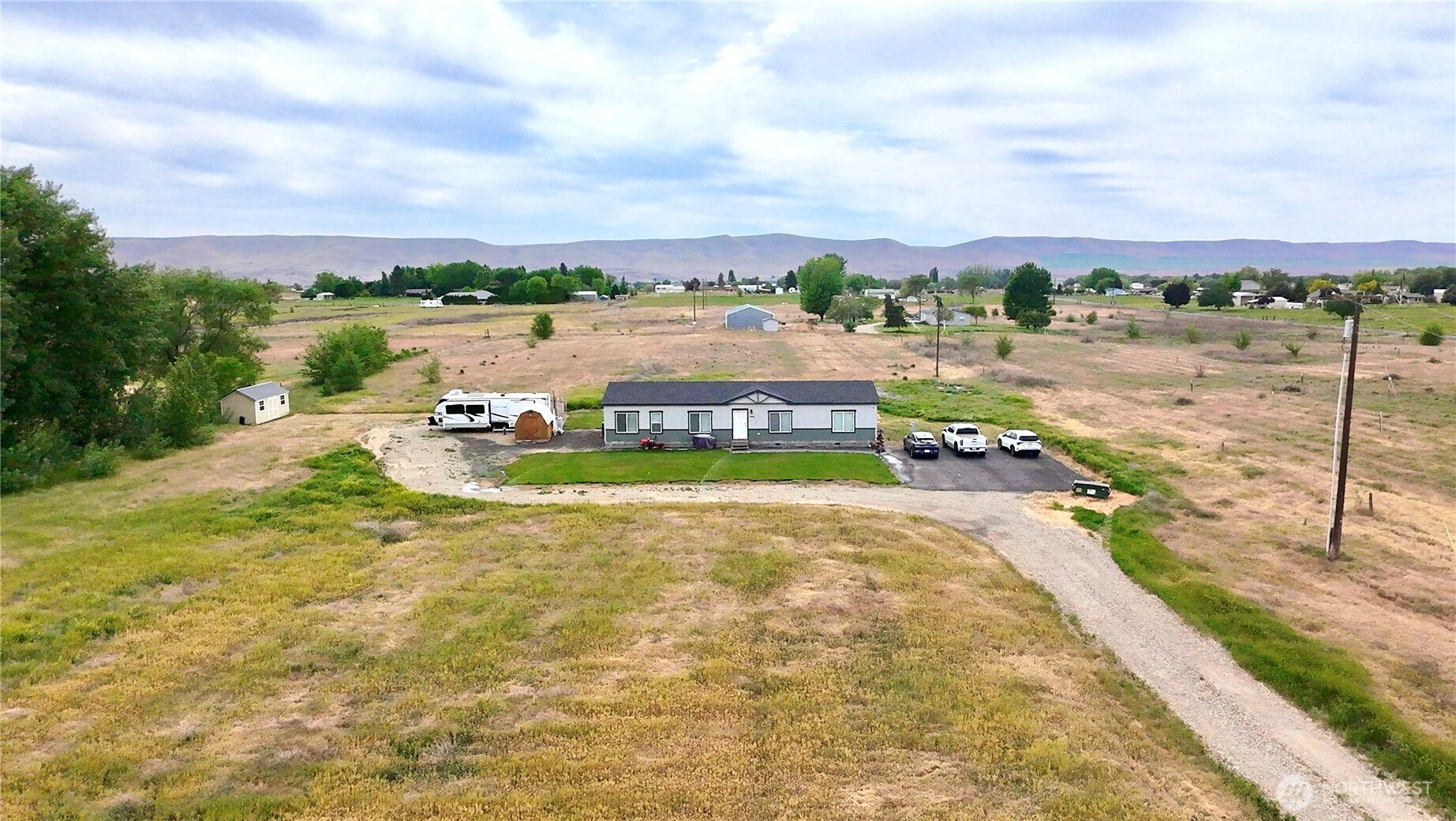 174958 W Apricot Rd, Grandview, WA 98930
