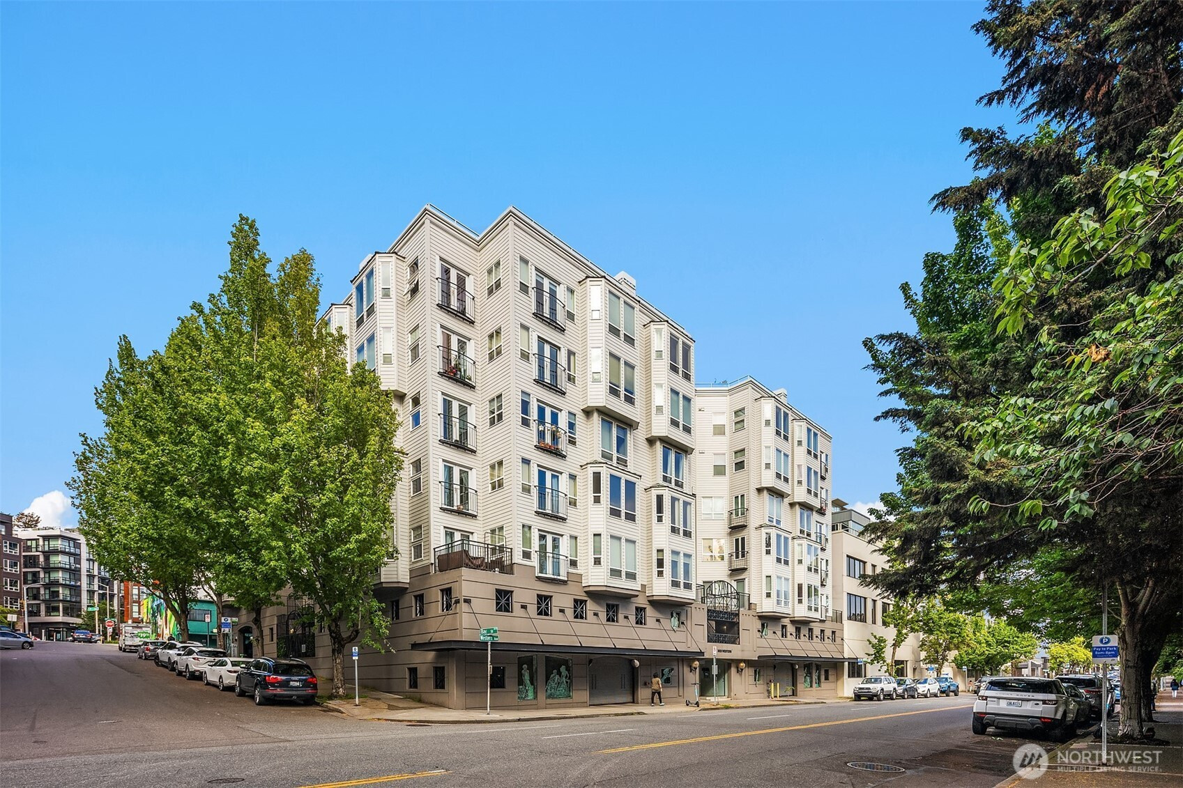 3028 Western Avenue, Seattle, WA 98121