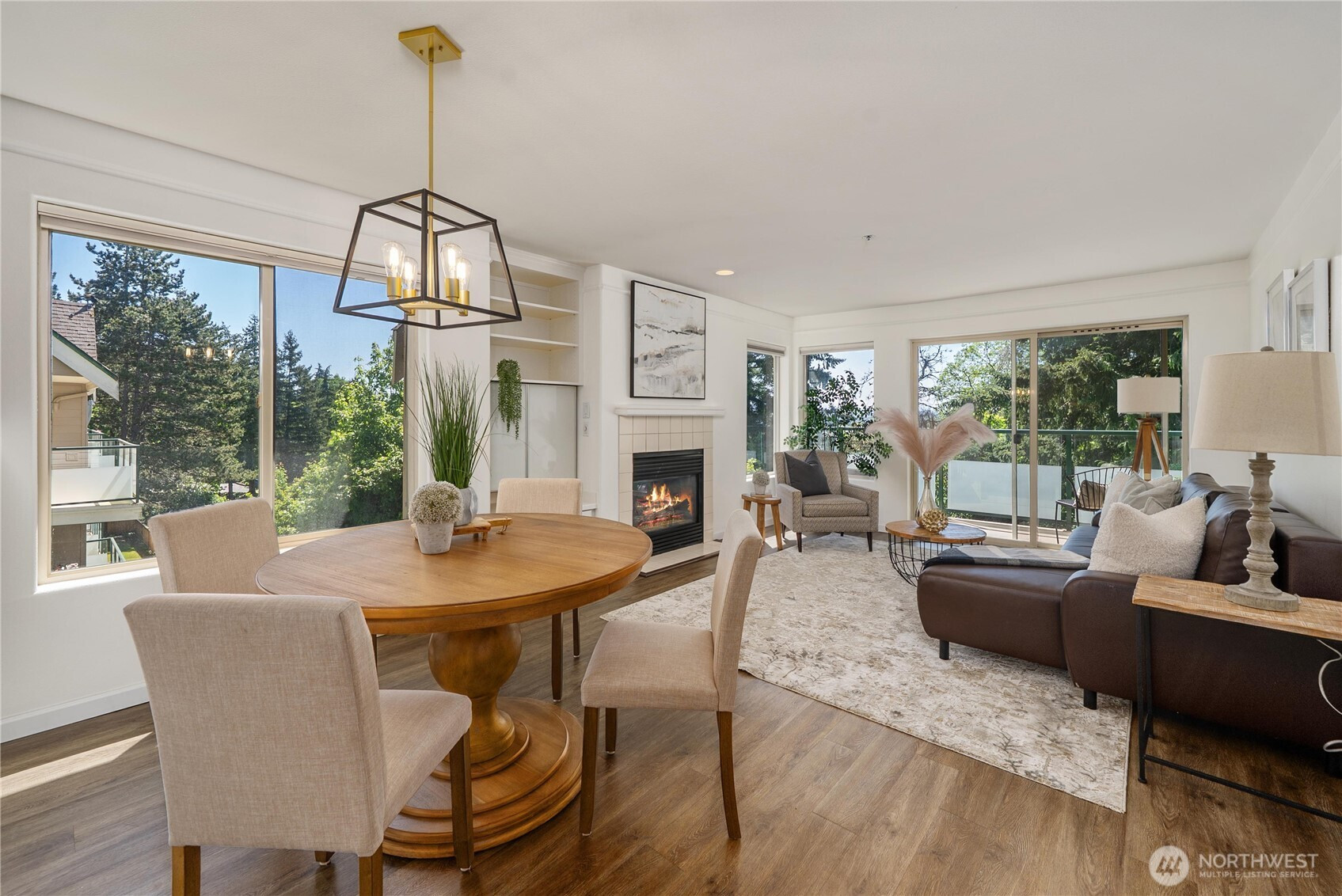 15335 Sunwood Boulevard, Tukwila, WA 98188