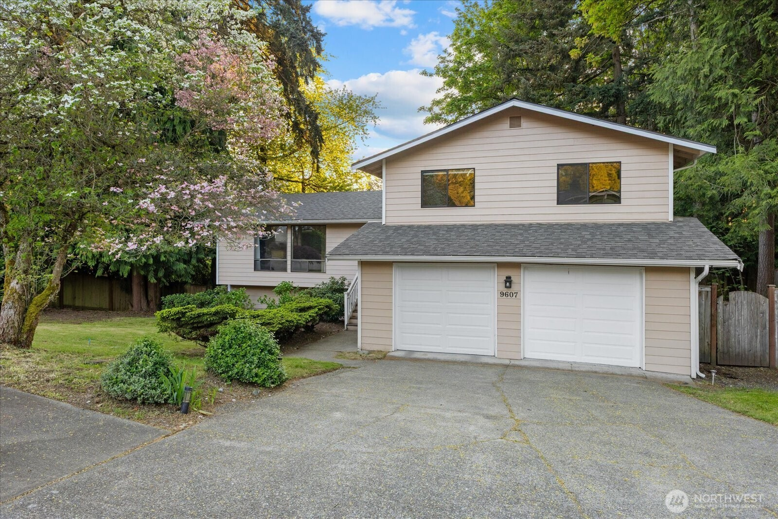 9607 122nd Avenue SE, Renton, WA 98056