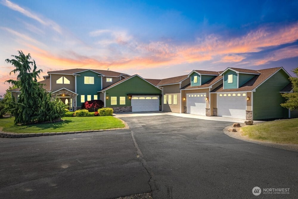 500 Saint Hilarire Road, Yakima, WA 98901