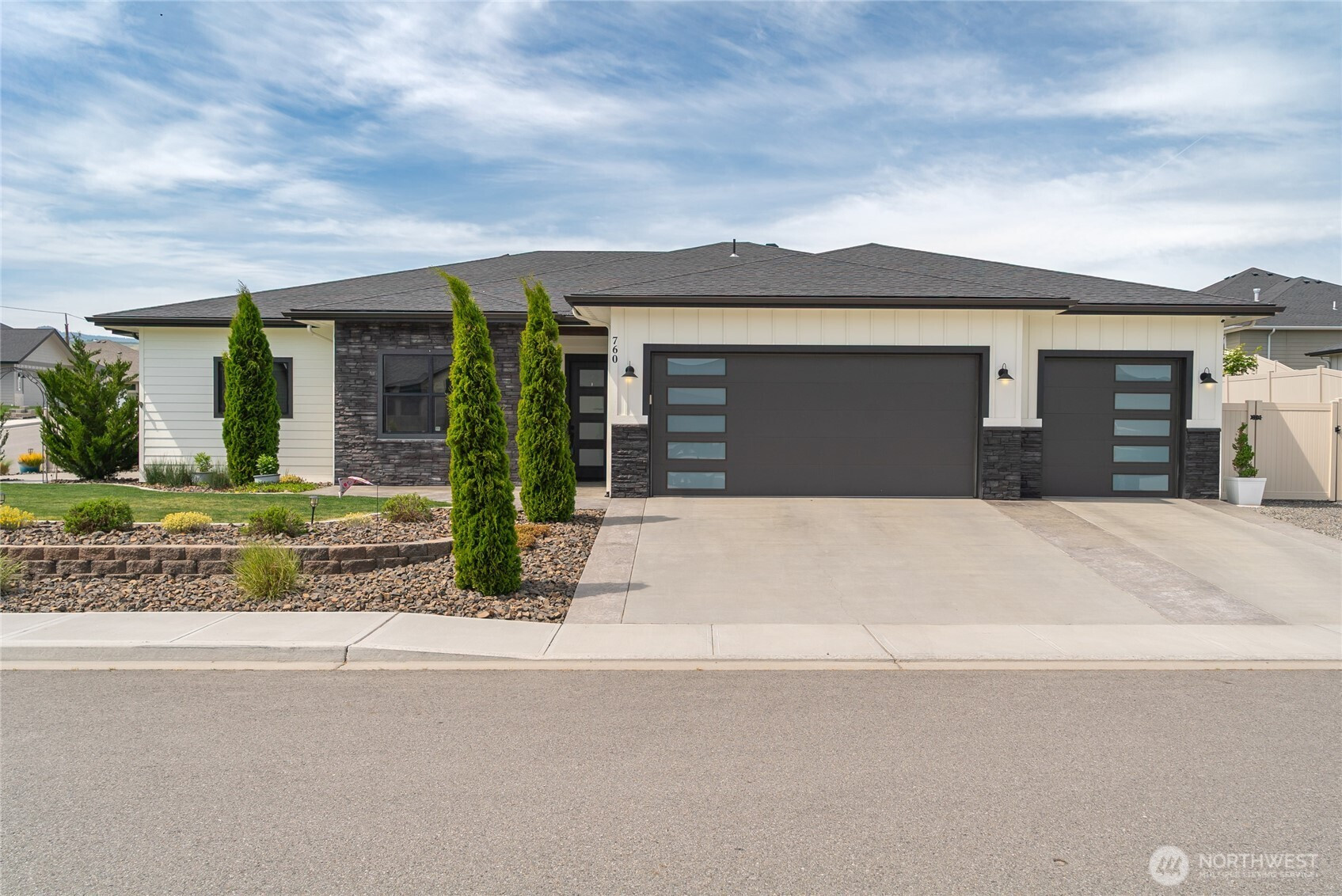 760 S Perry Avenue, East Wenatchee, WA 98802