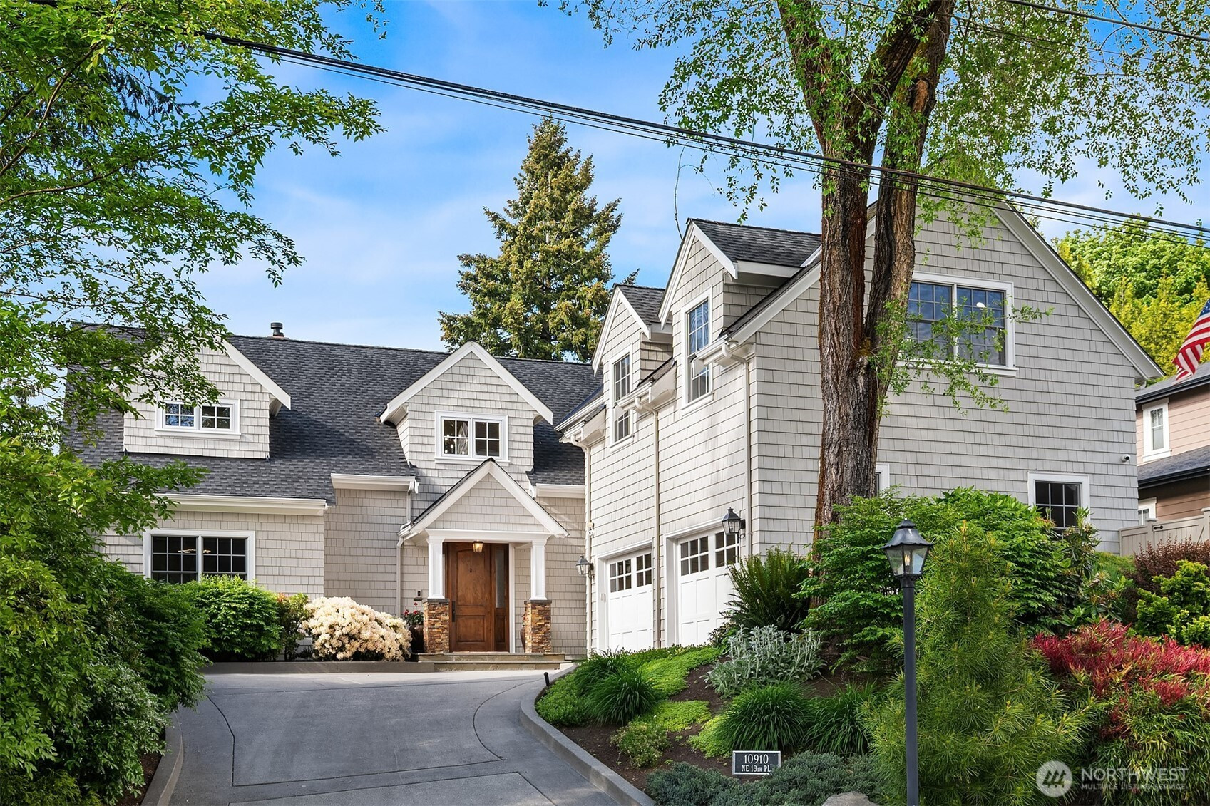 10910 NE 18th Place, Bellevue, WA 98004