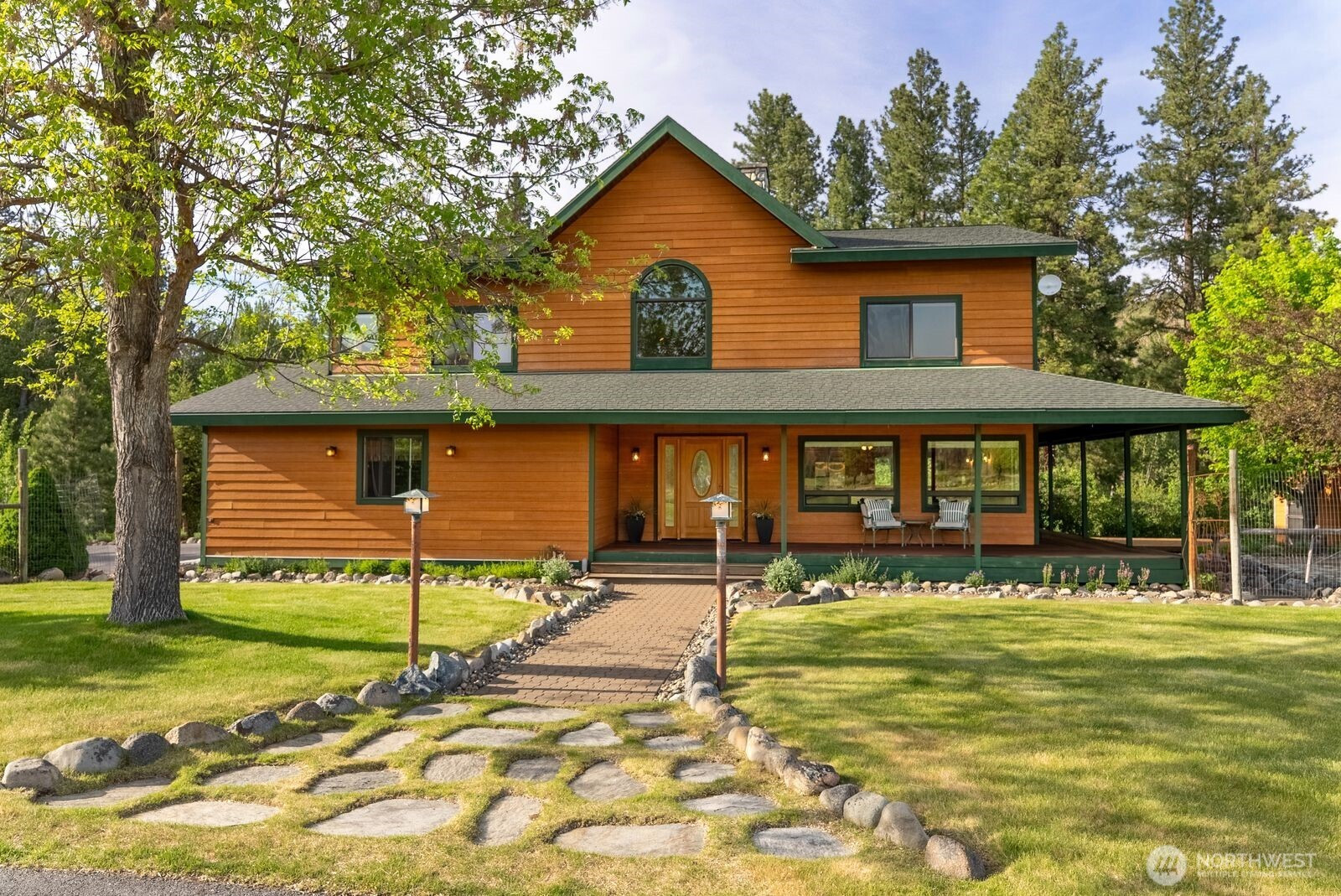 19 Mariposa Lane, Winthrop, WA 98862