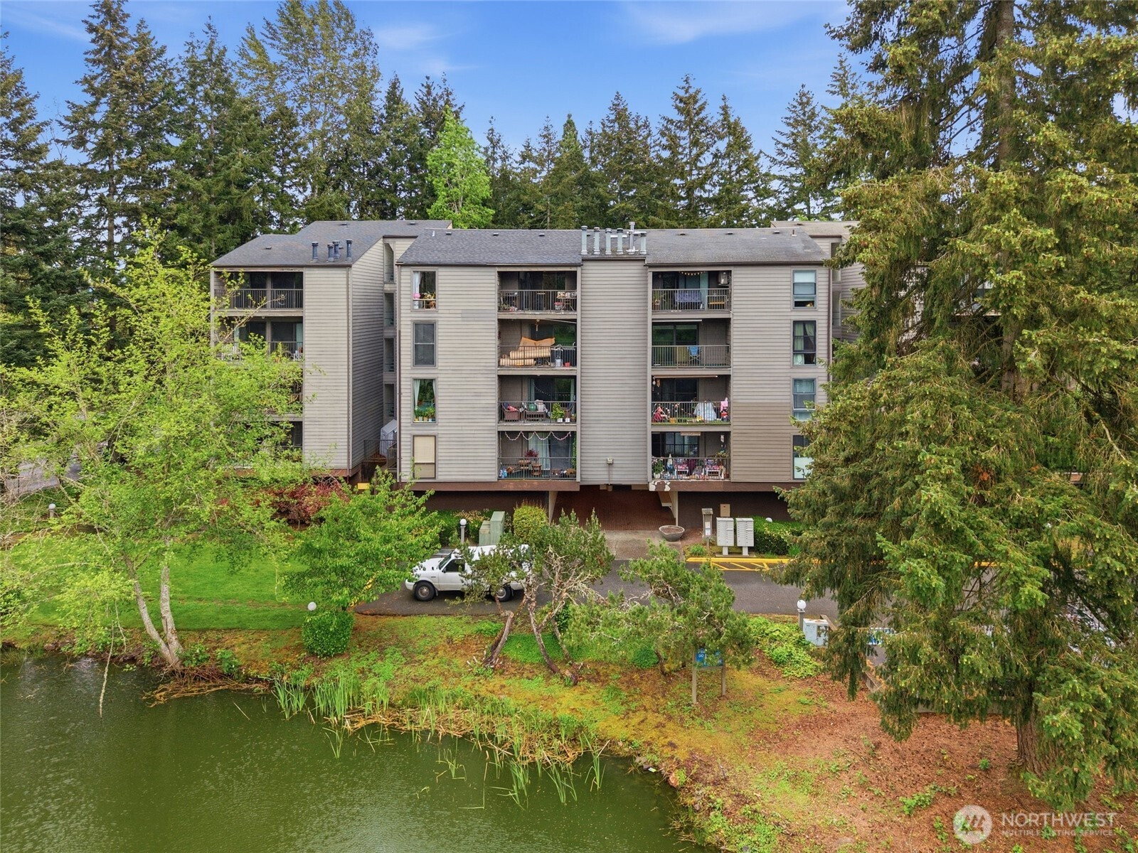 6702 139th Avenue NE, Redmond, WA 98052