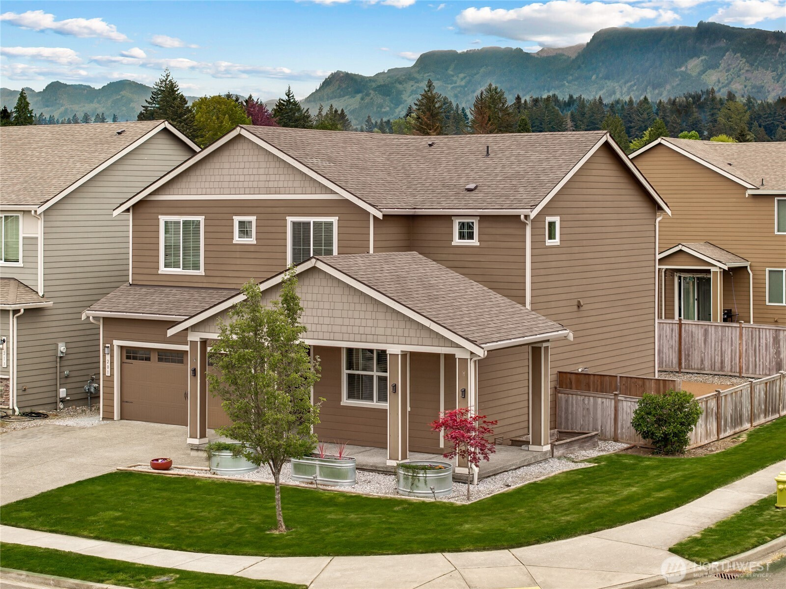 201 Grennan Lane N, Enumclaw, WA 98022