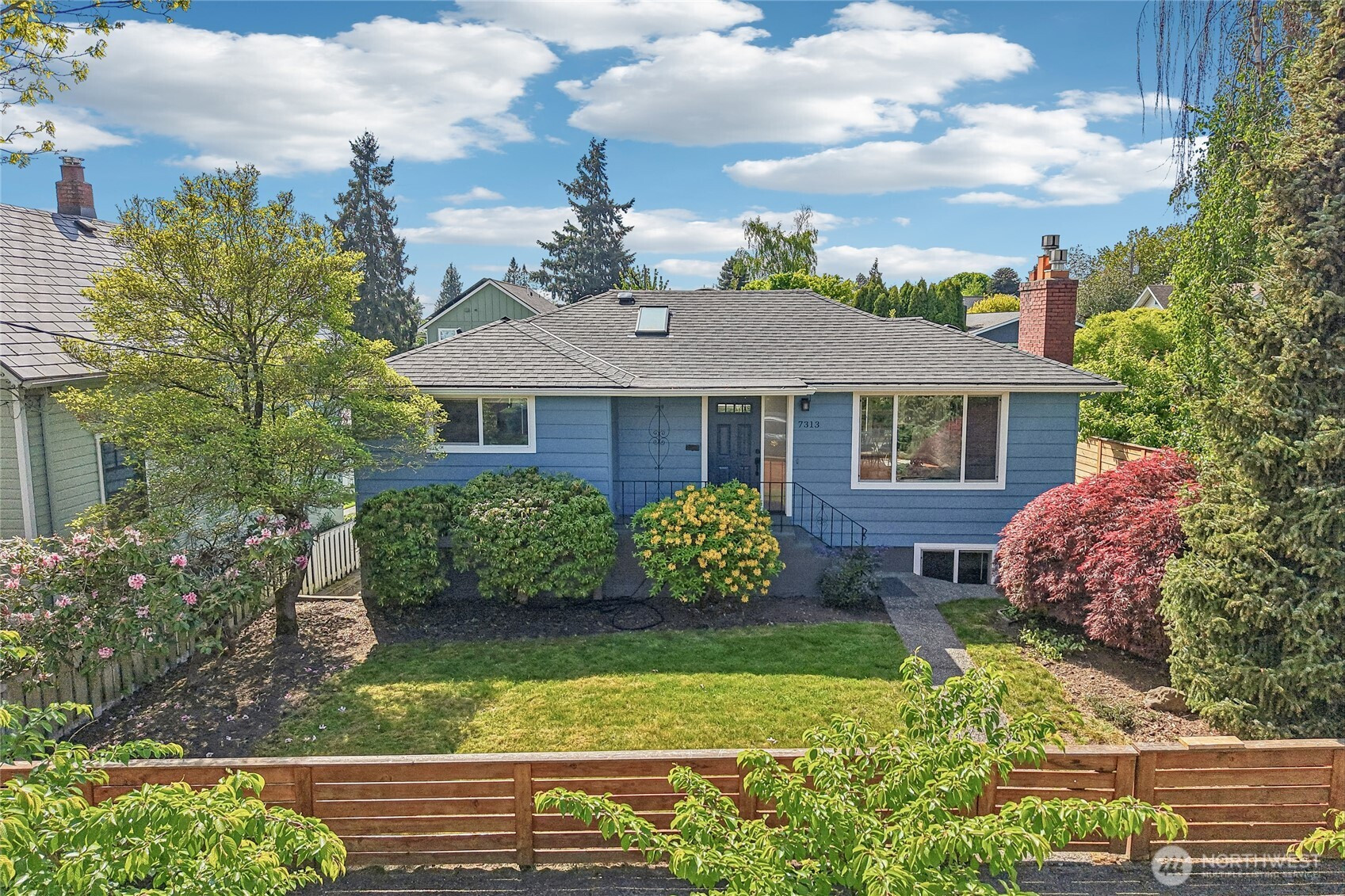 7313 25th Avenue NW, Seattle, WA 98117
