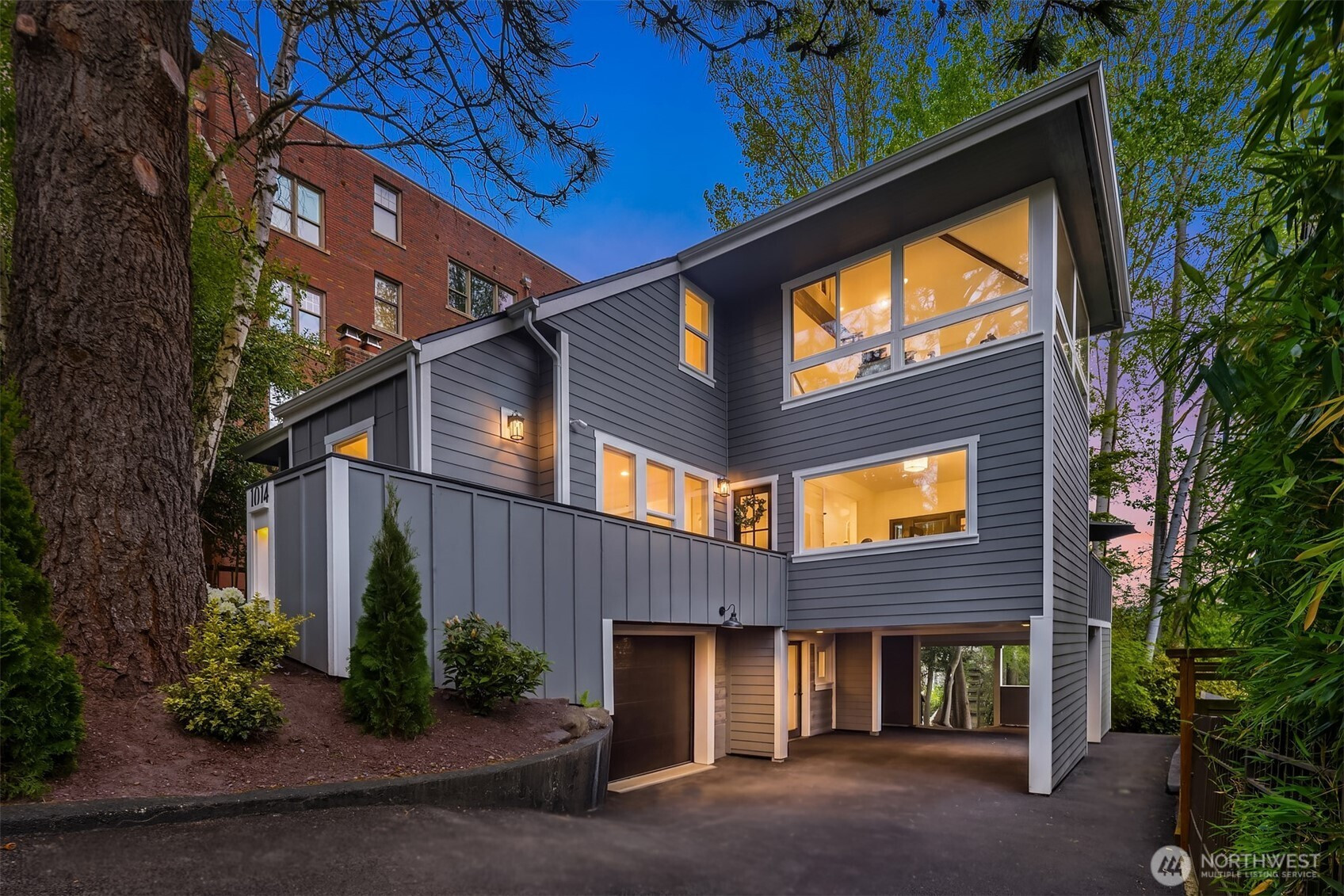 1014 4th Avenue N, Seattle, WA 98109