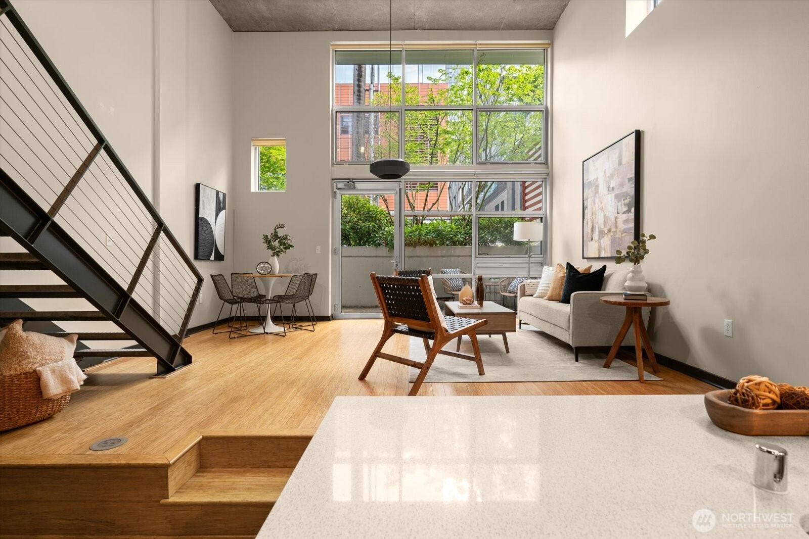401 9th Avenue N, Seattle, WA 98109