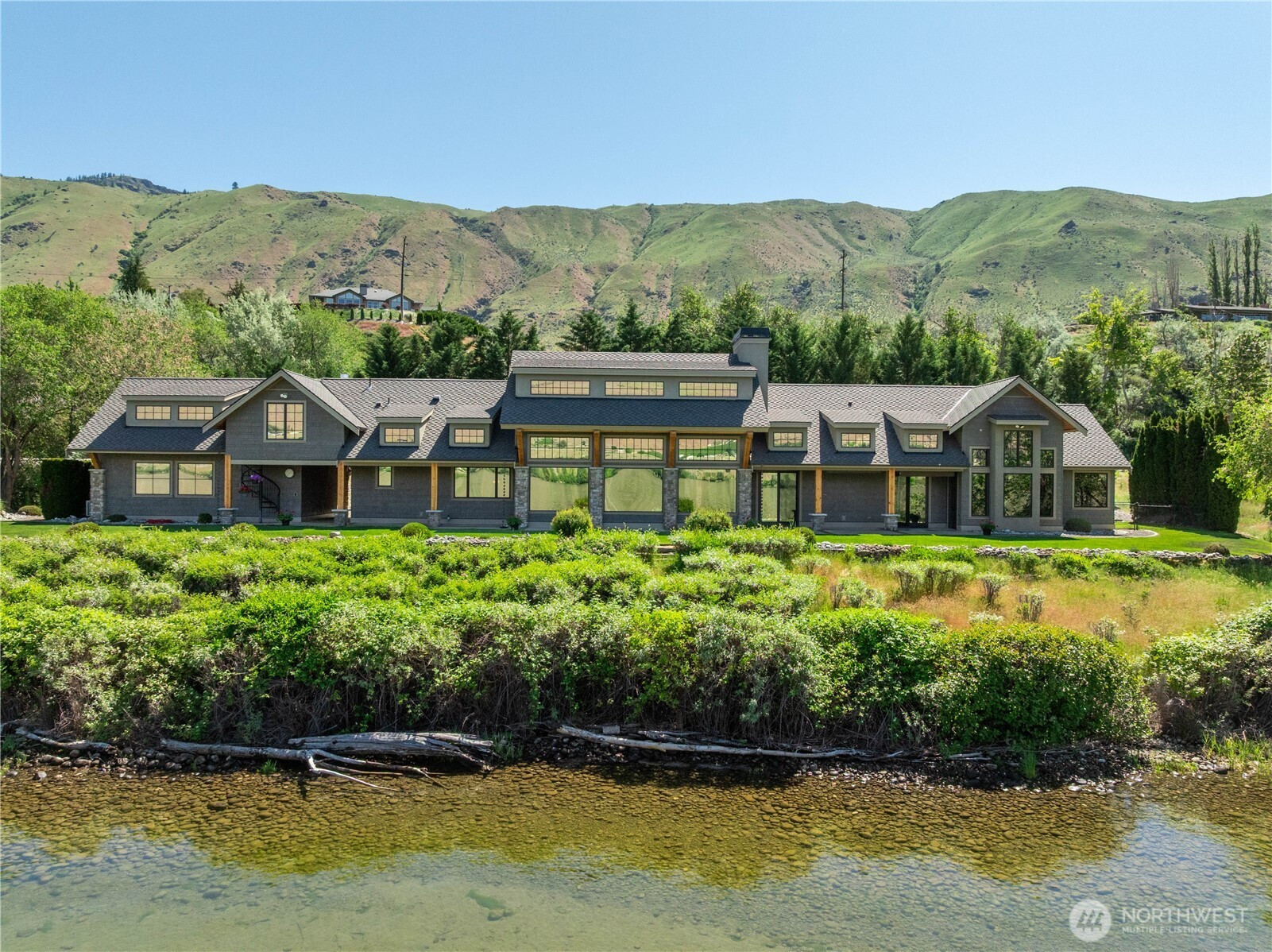 13531 US Hwy 2, East Wenatchee, WA 98802