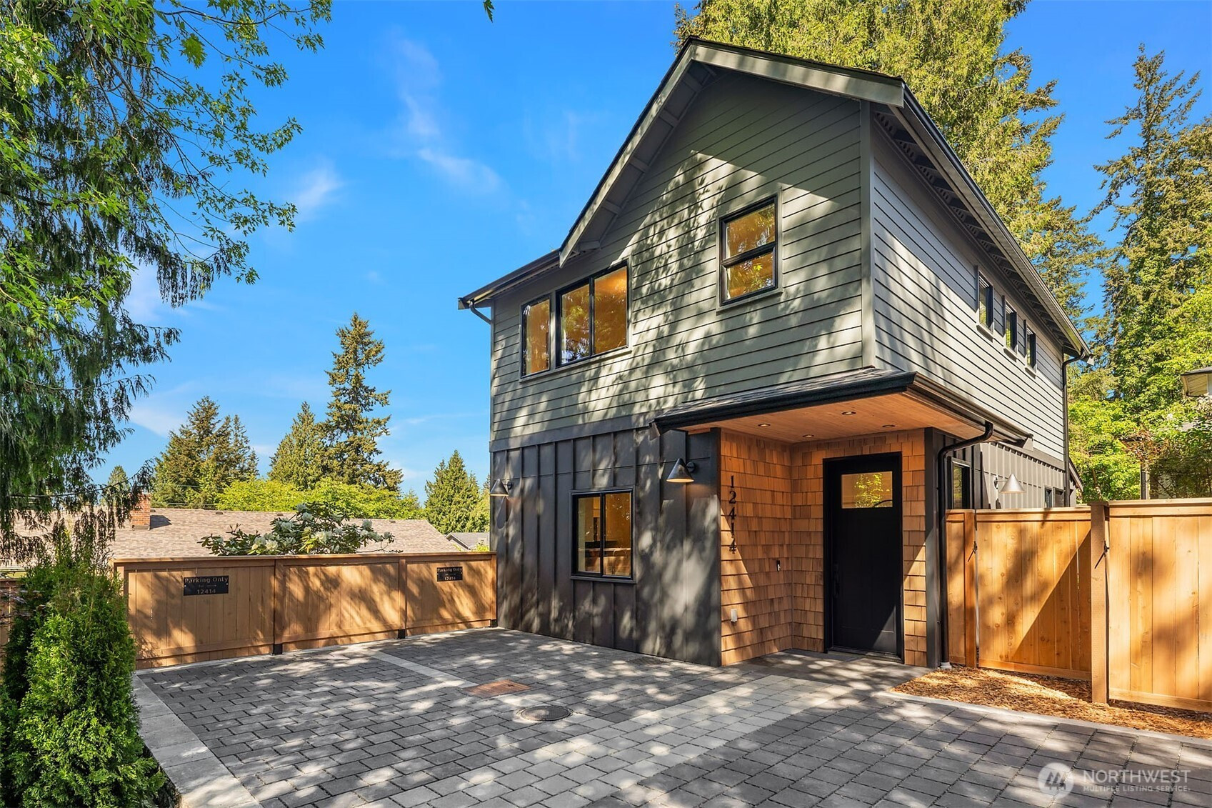 12414 NE 72nd Street, Kirkland, WA 98033