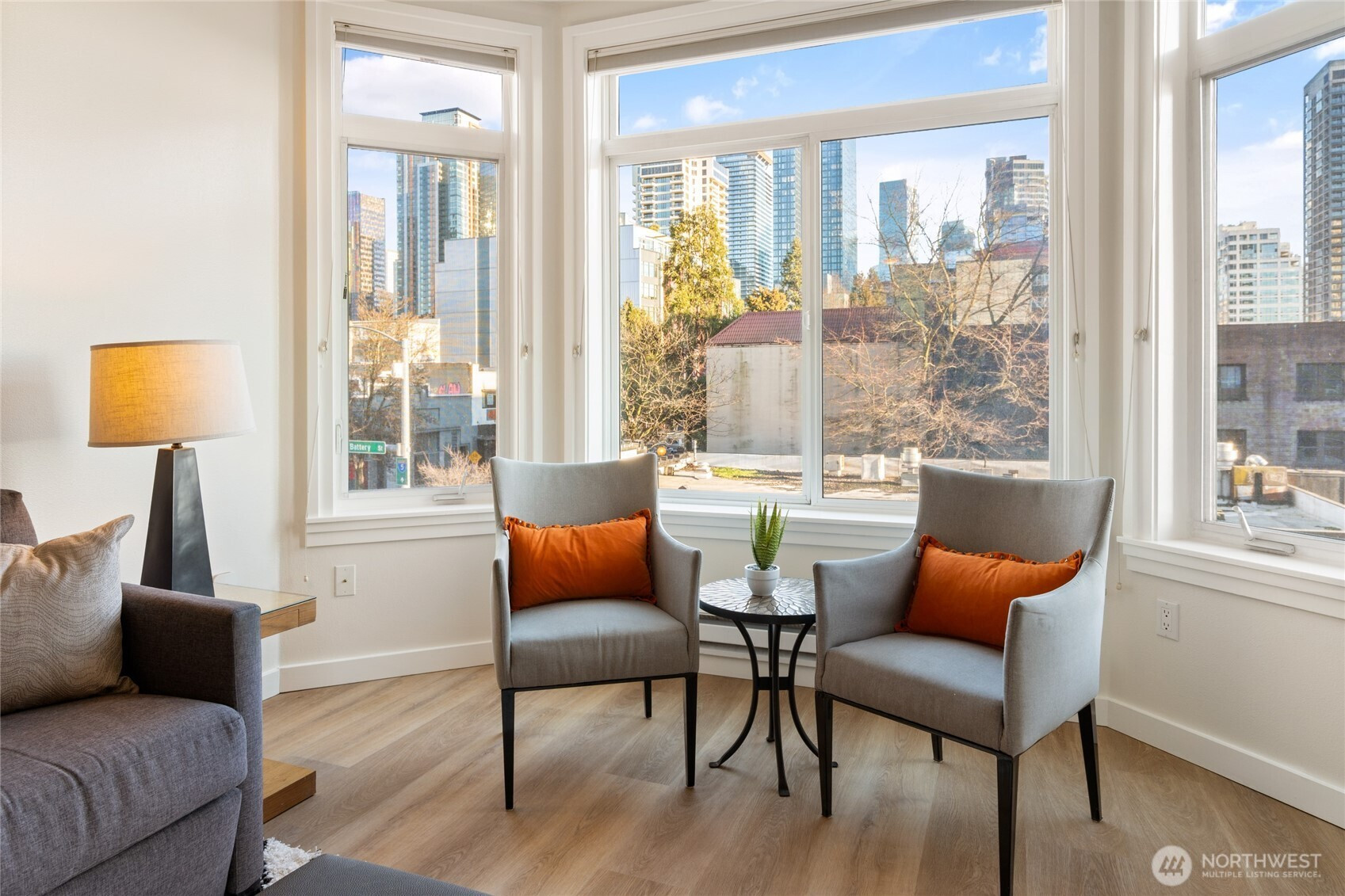 2415 2nd Avenue, Seattle, WA 98121