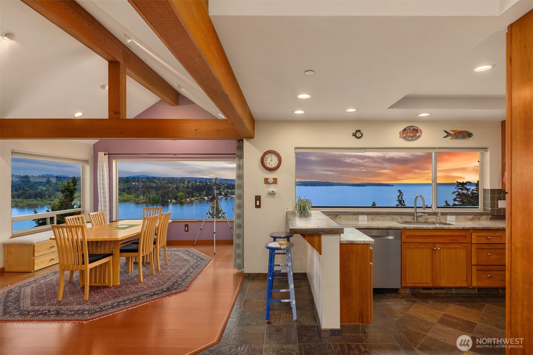 8909 NE 118th Place, Kirkland, WA 98034