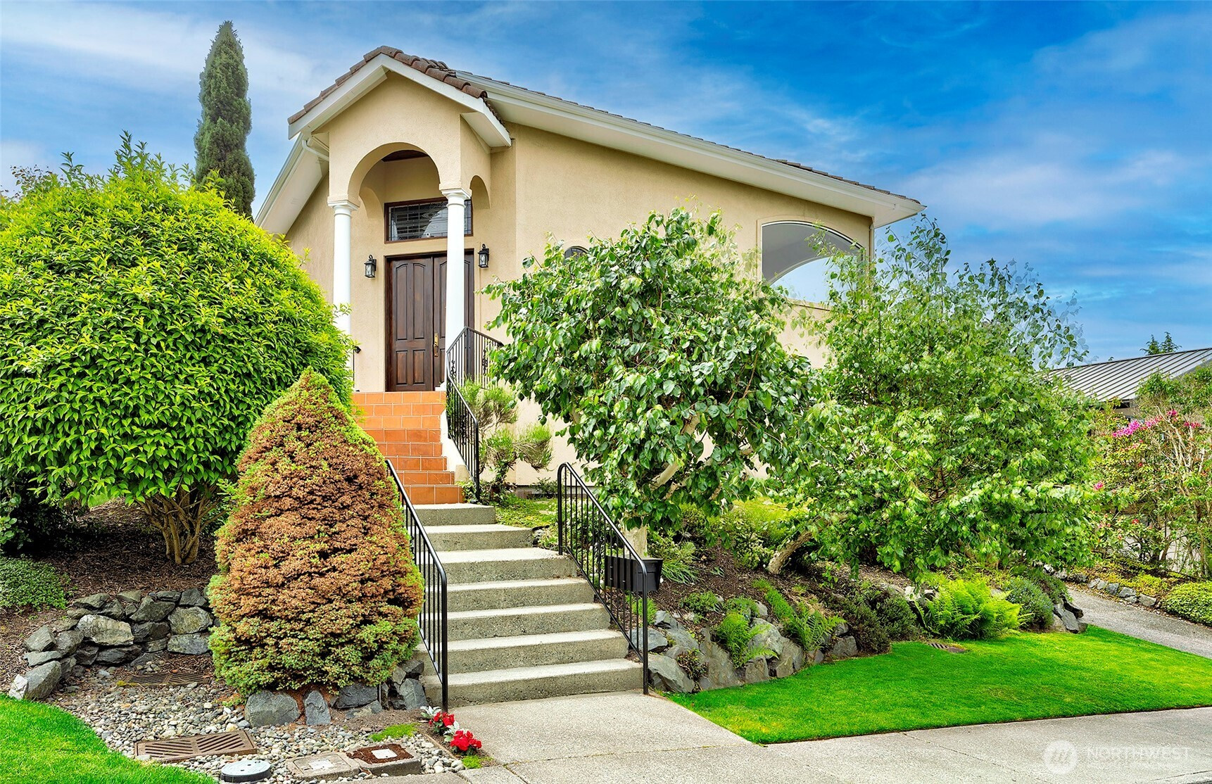 750 Maple Street, Edmonds, WA 98020