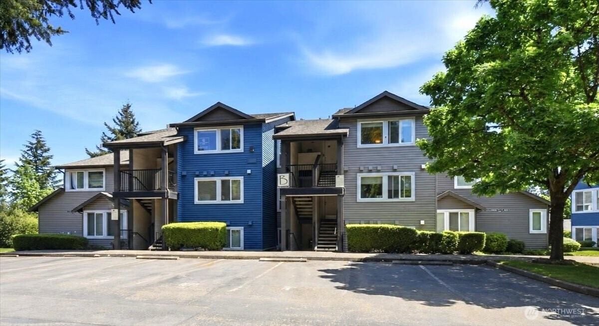 26209 116th Avenue SE, Kent, WA 98030