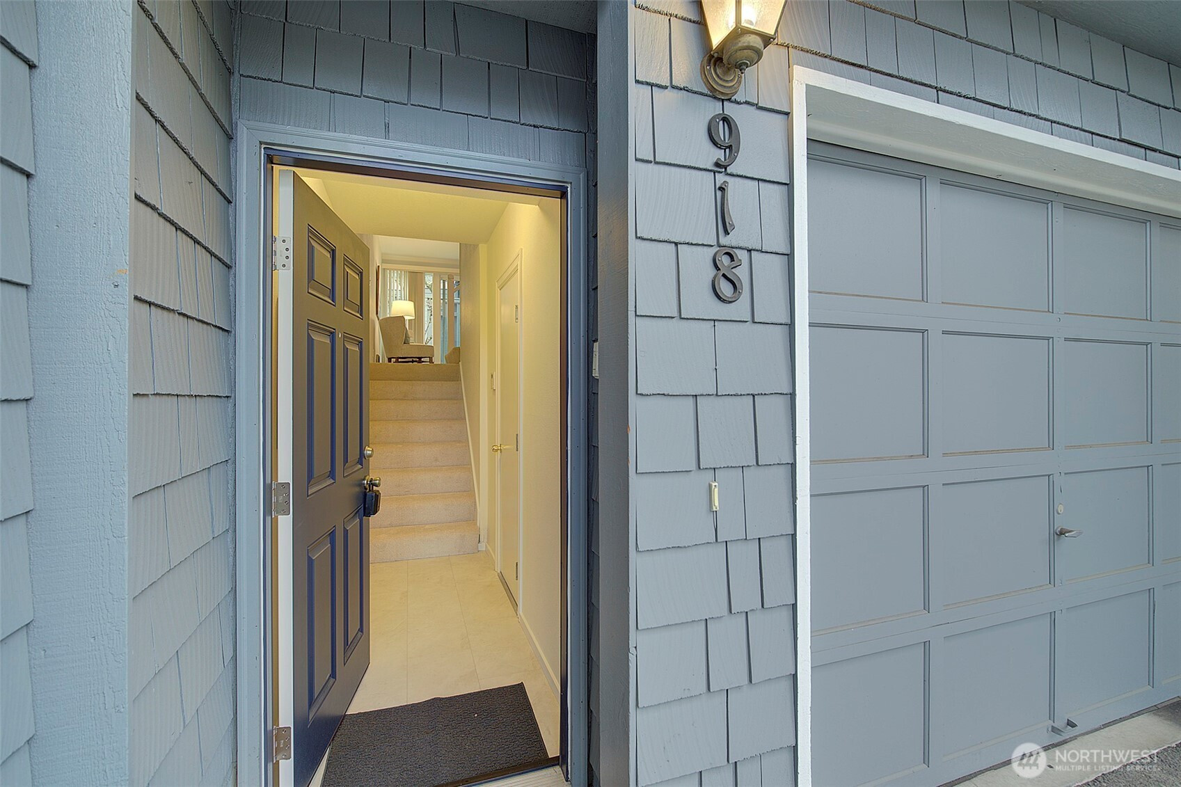 918 N 165th Street, Shoreline, WA 98133
