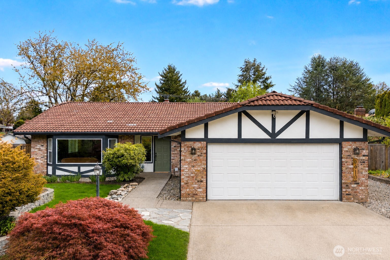 9910 Zircon Drive SW, Lakewood, WA 98498
