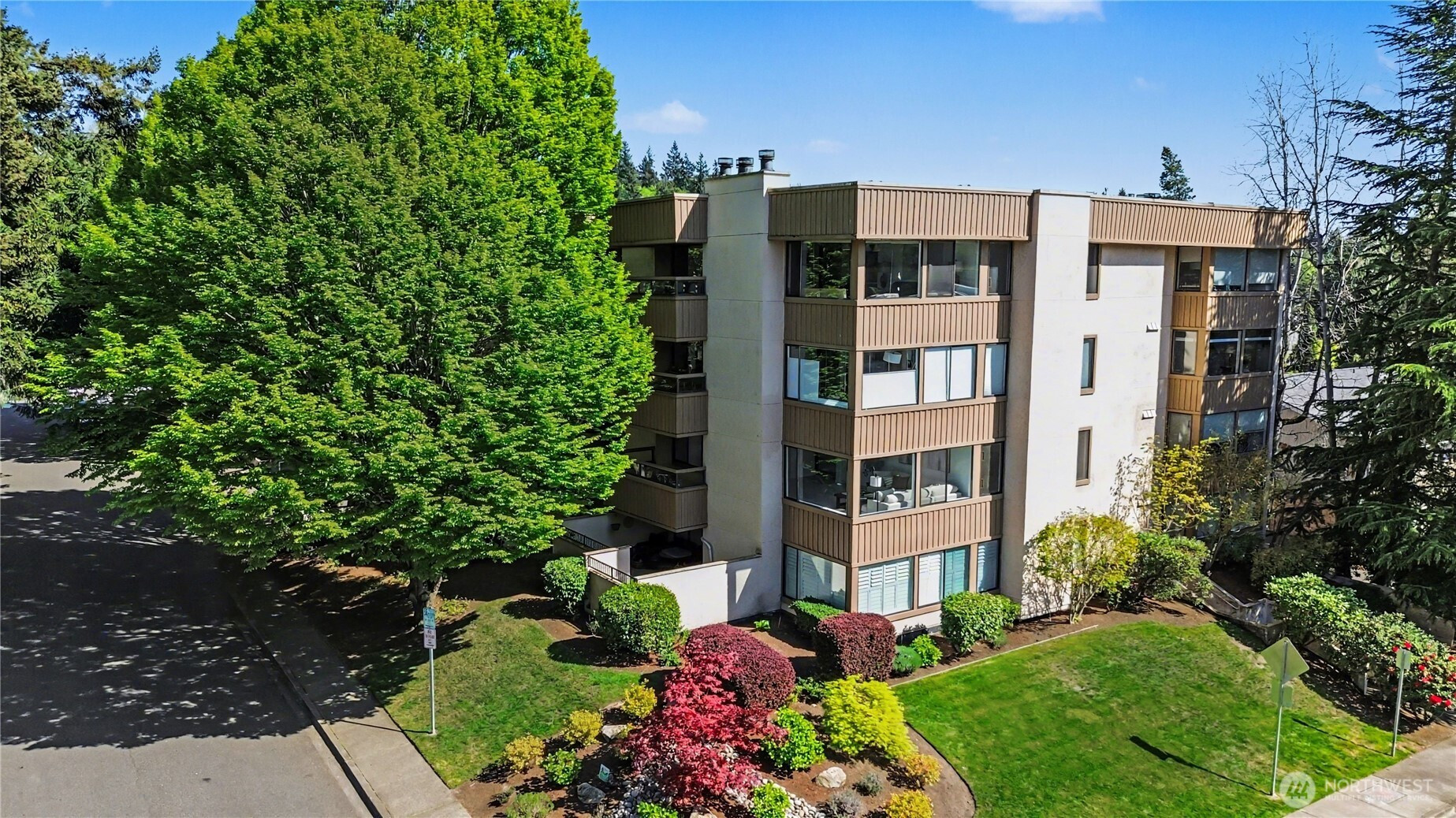 10101 SE 3rd Street, Bellevue, WA 98004
