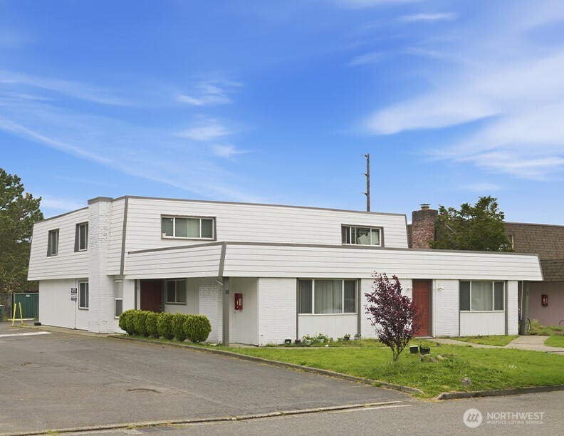 16 147th Avenue SE, Bellevue, WA 98007