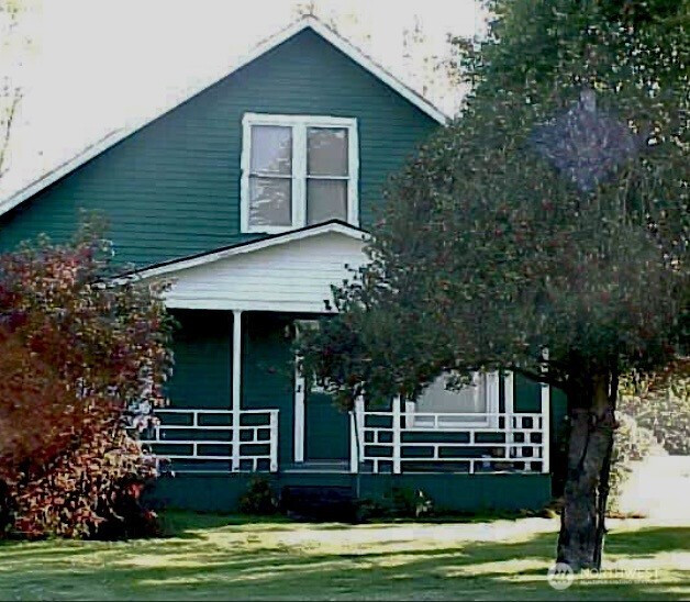 108 10th Street, Sultan, WA 98295