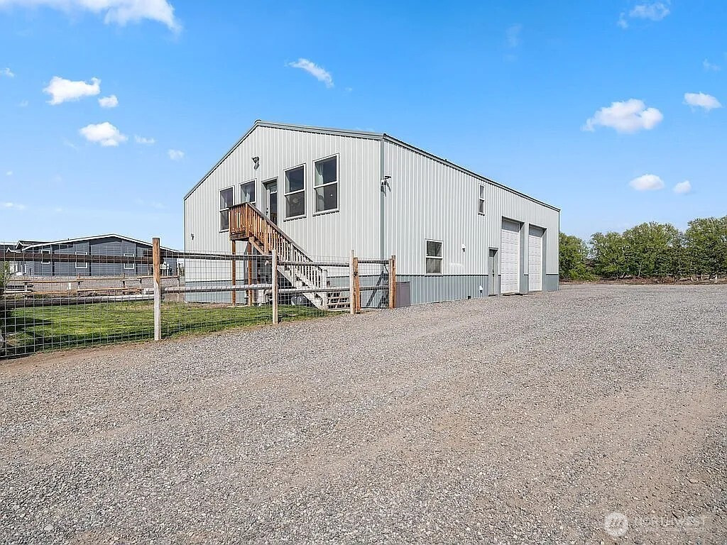 26235 Road U SW, Mattawa, WA 99349