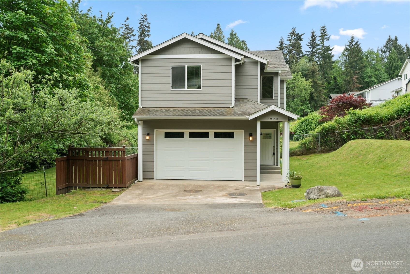 7270 E Grandview Street, Port Orchard, WA 98366