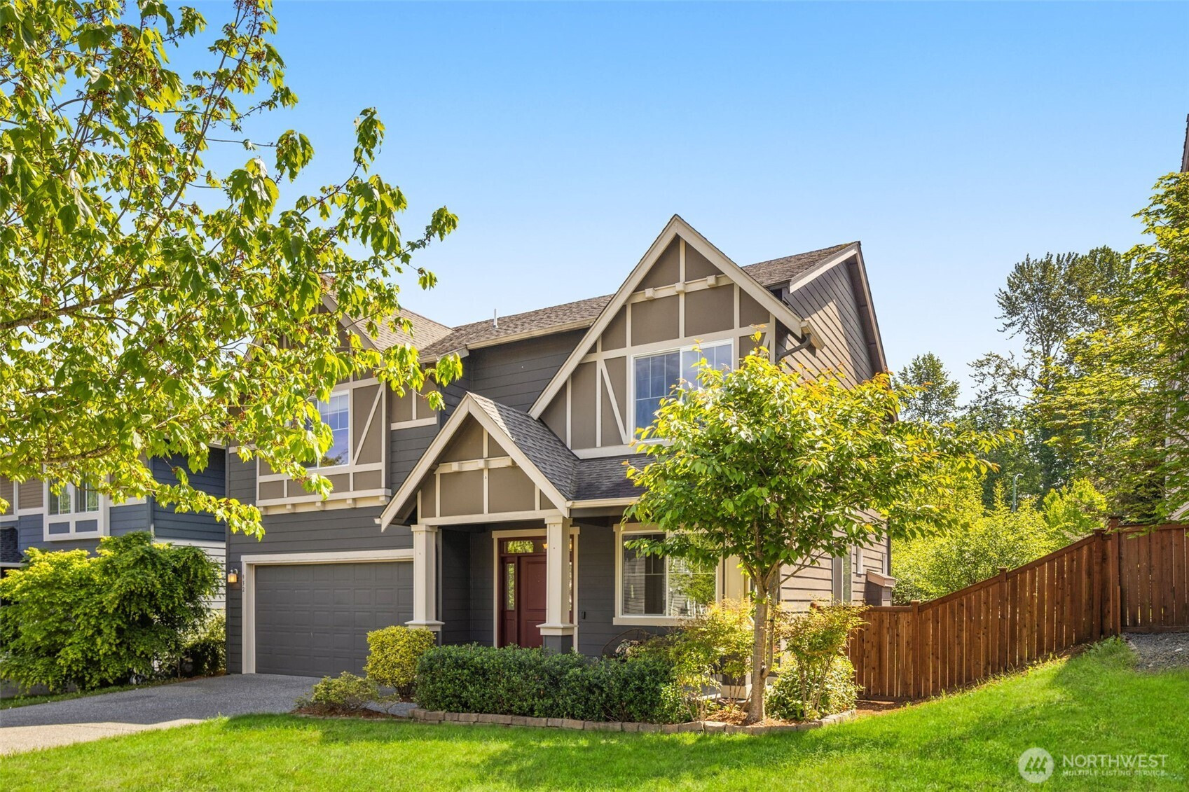 932 Clearwater Court, Mount Vernon, WA 98273