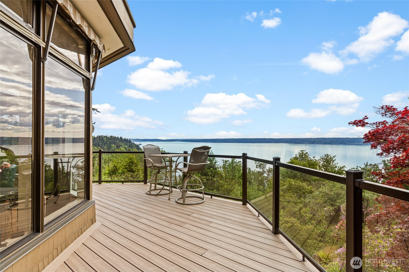 1919 SW Cove Point Road, Burien, WA 98146